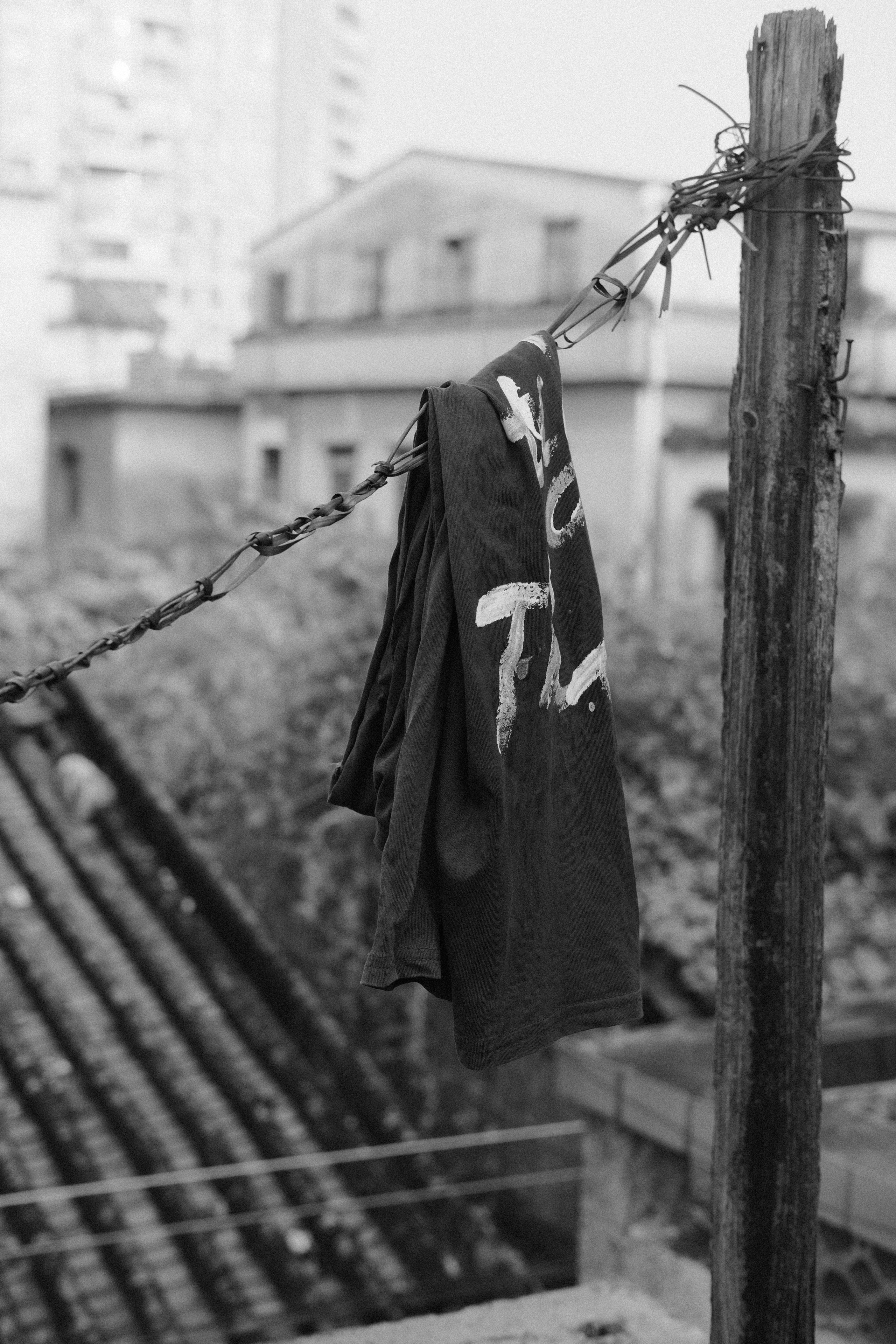 Monochrome Magic: Jiangmen Street Photography. 中国街头摄影 | The Streets of China Through My Eyes | 深圳