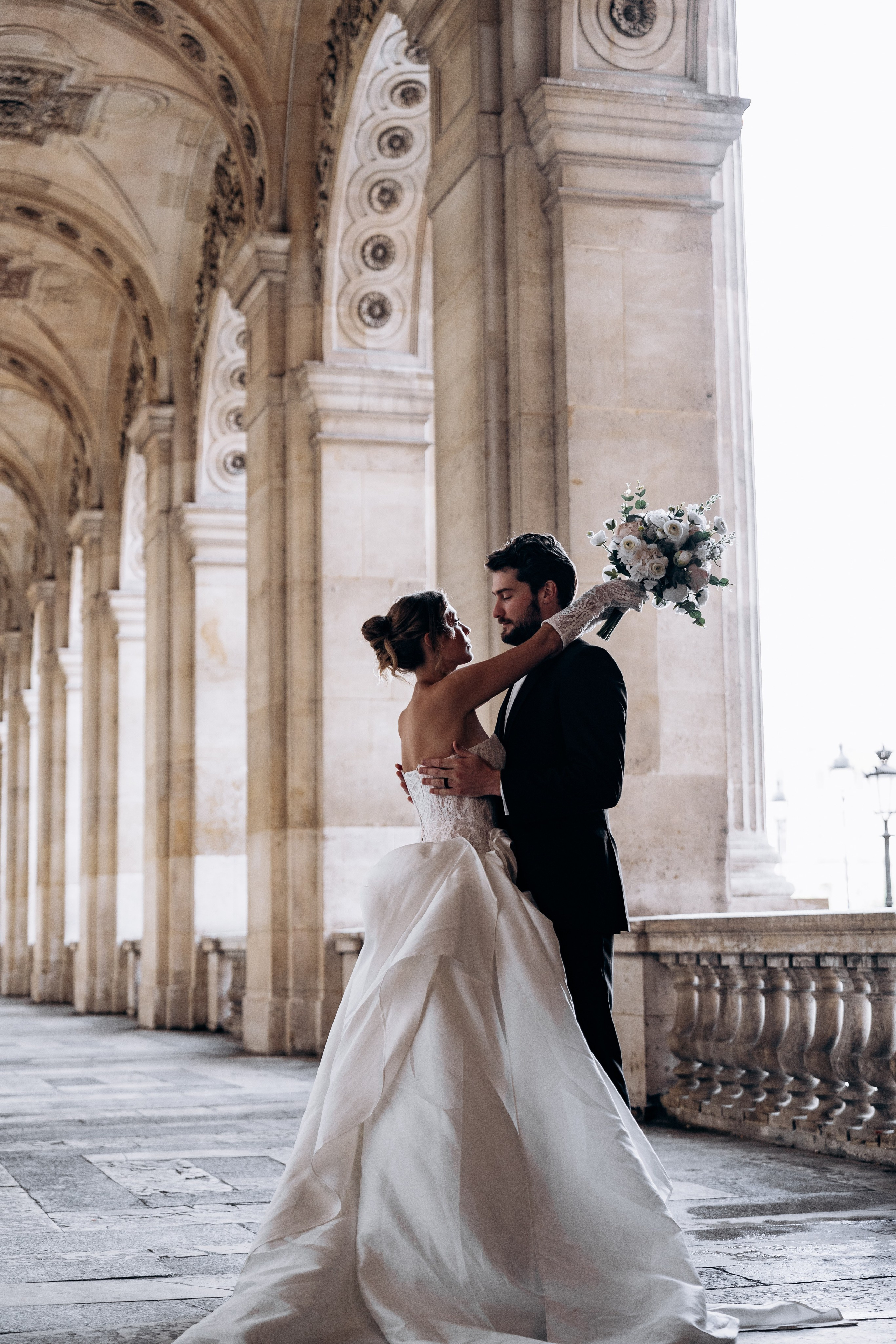 Wedding photographer speaking English