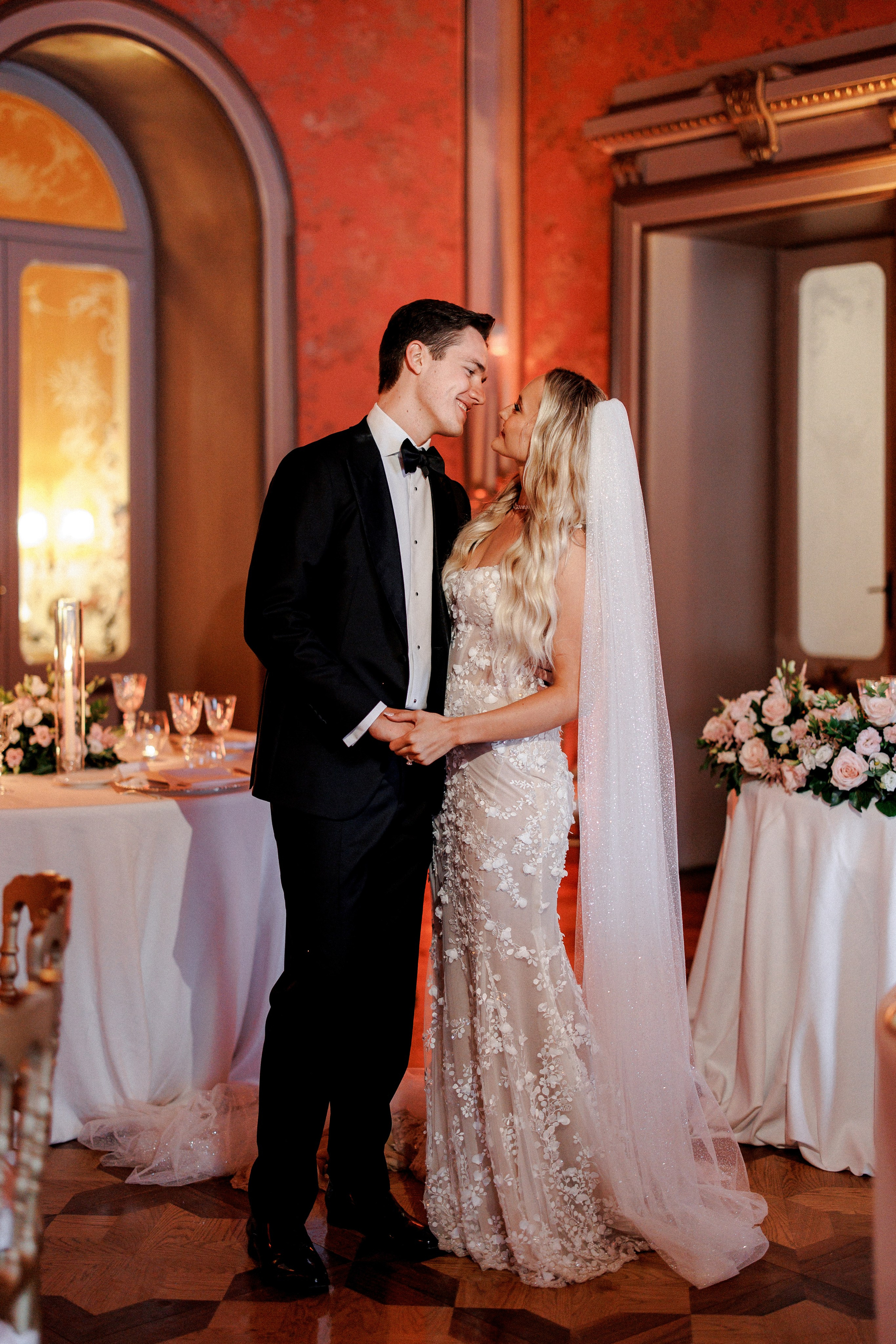 A Rainy September Wedding at Lake Como. Wedding and Family Photographer Switzerland and Italy. Valeria Diaz