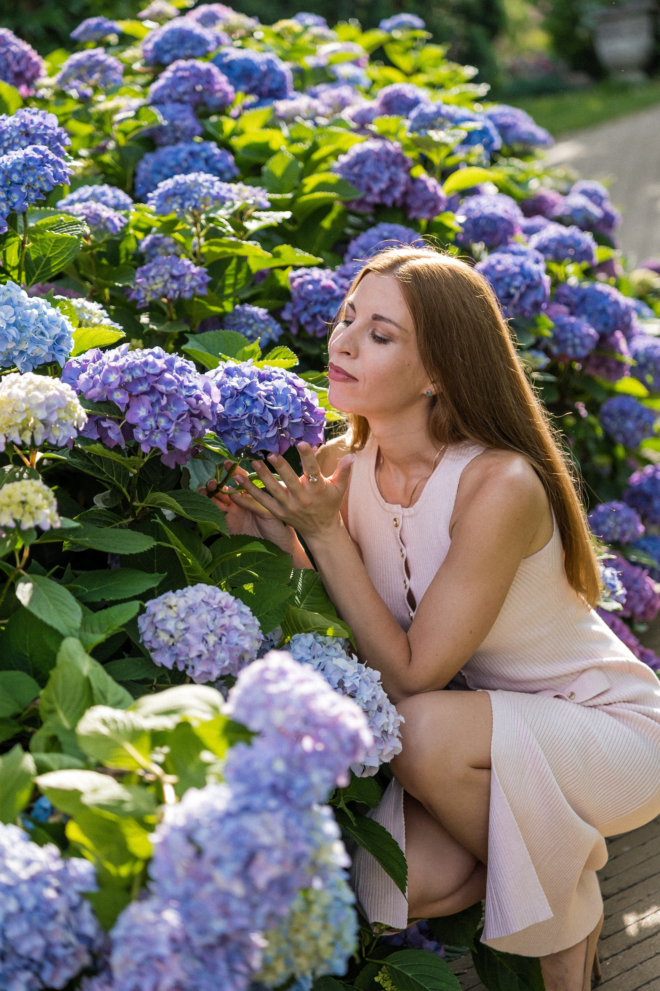 Що одягунти на індивідуальну фотосесію у Гортензіях. Сімейний фотограф Київ Наталія Шкаврон