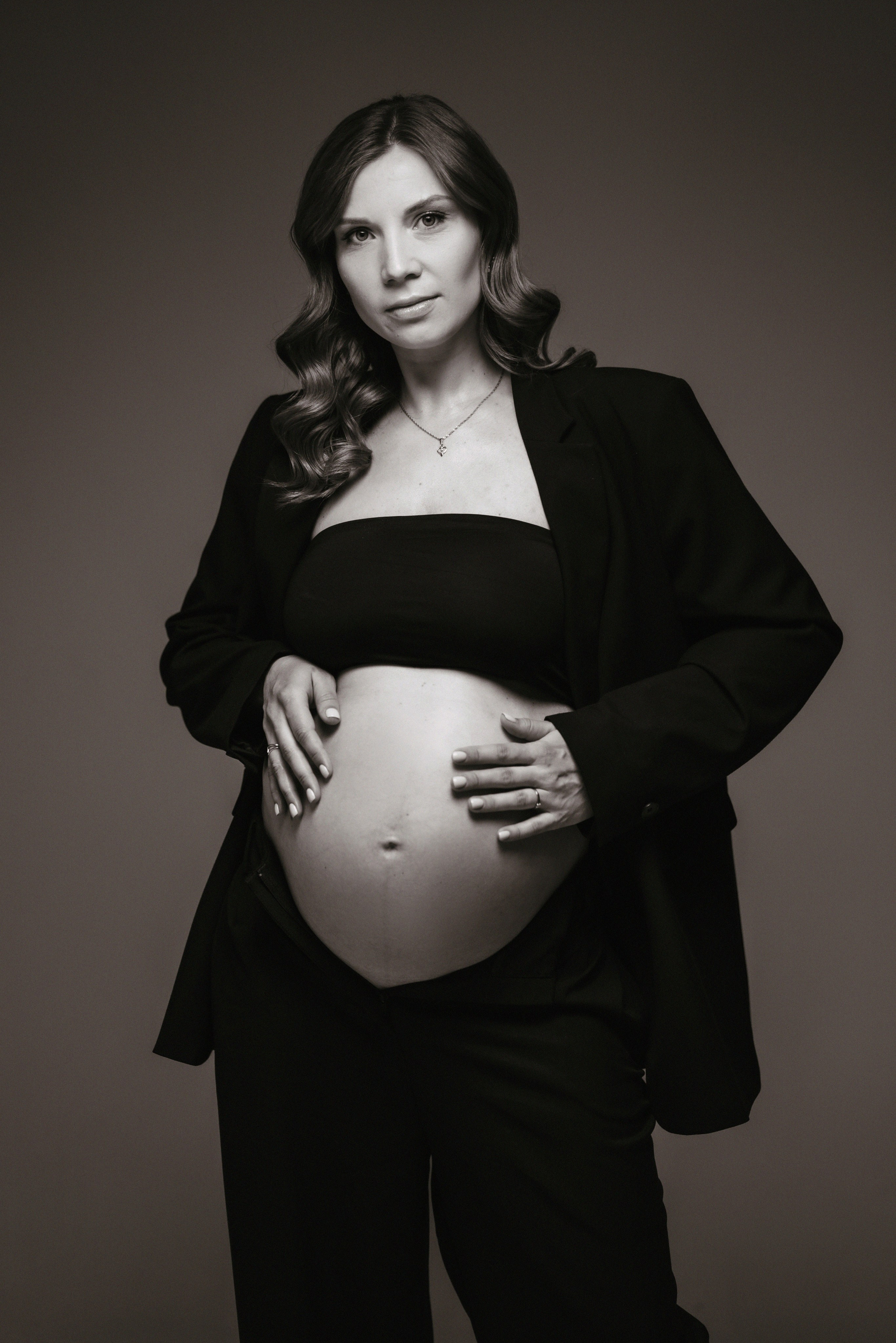 Grūtnieču fotosesija. Sieviešu fotogrāfe Nadja Kraukle