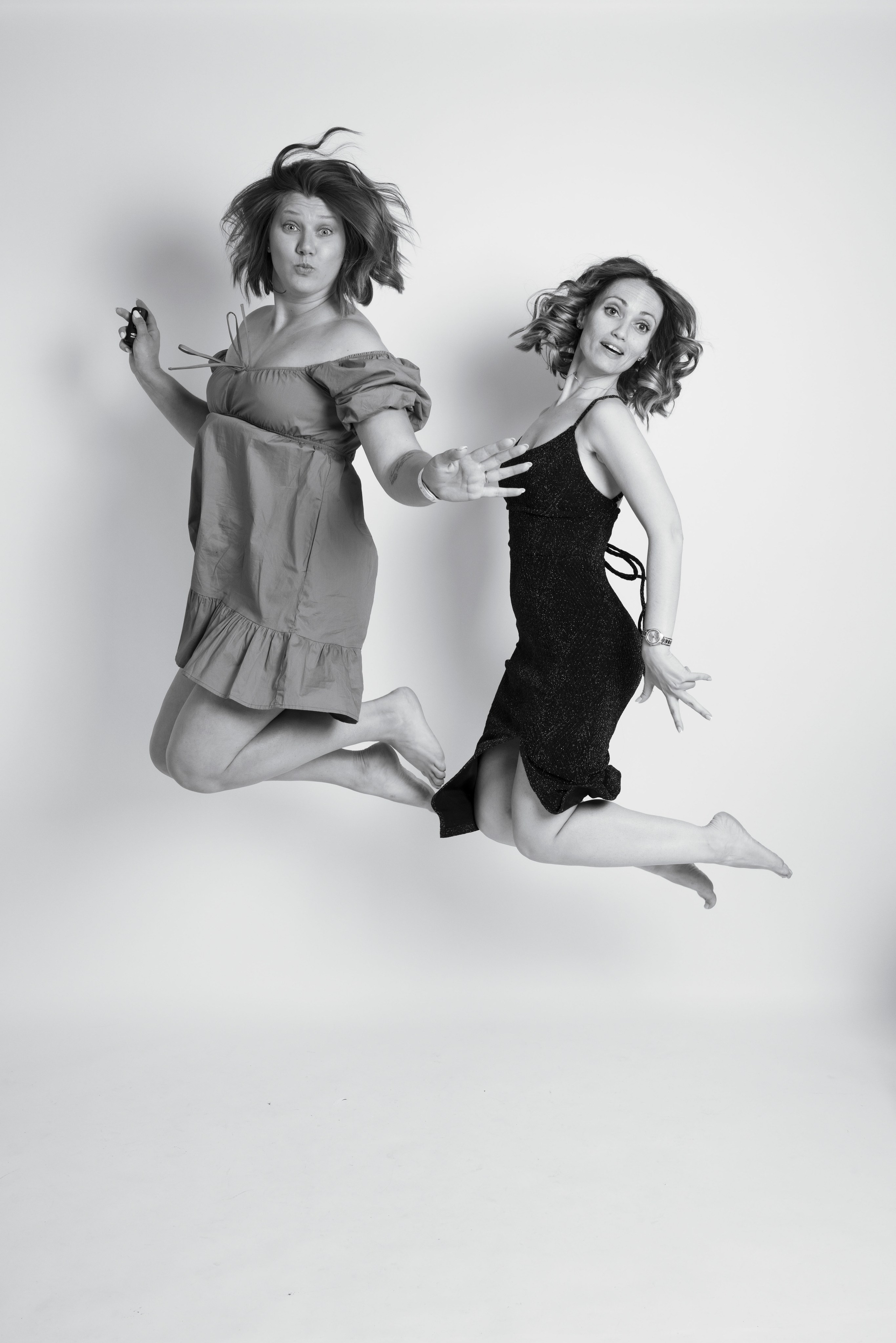 Белый фон. SHOOT IT YOURSELF — SELF PORTRAIT STUDIO IN CHICAGO