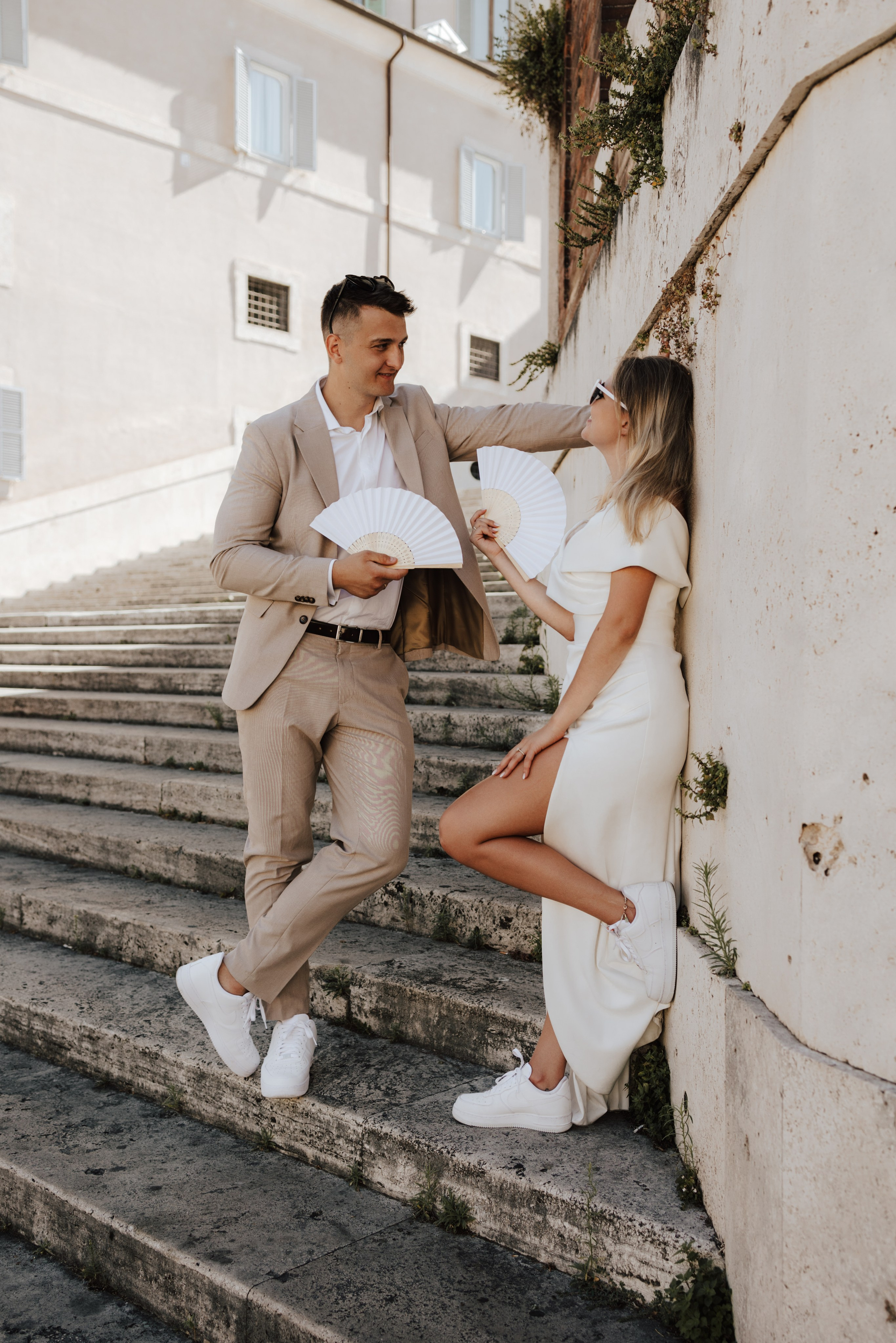 Rzym – pełen historii, ciepła i włoskiego temperamentu – stał się tłem dla wyjątkowej historii Klaudii i Michała 🤎. Fotograf Siedlce