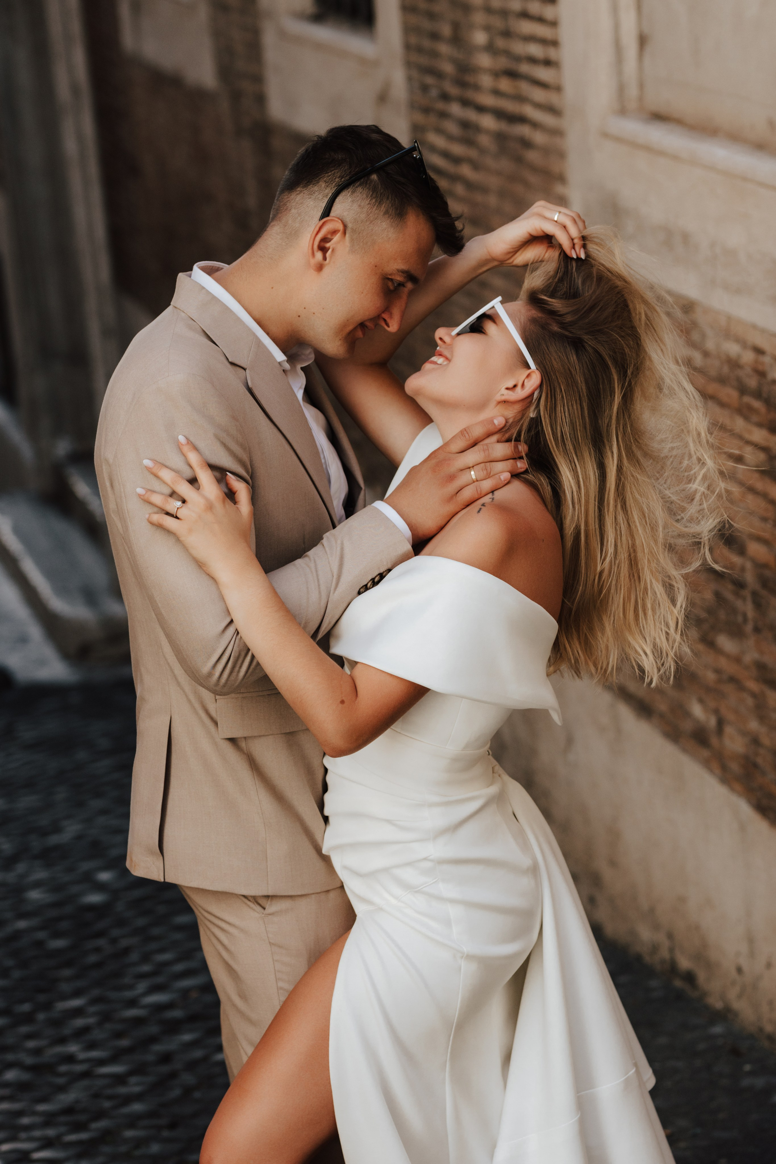 Rzym – pełen historii, ciepła i włoskiego temperamentu – stał się tłem dla wyjątkowej historii Klaudii i Michała 🤎. Fotograf Siedlce