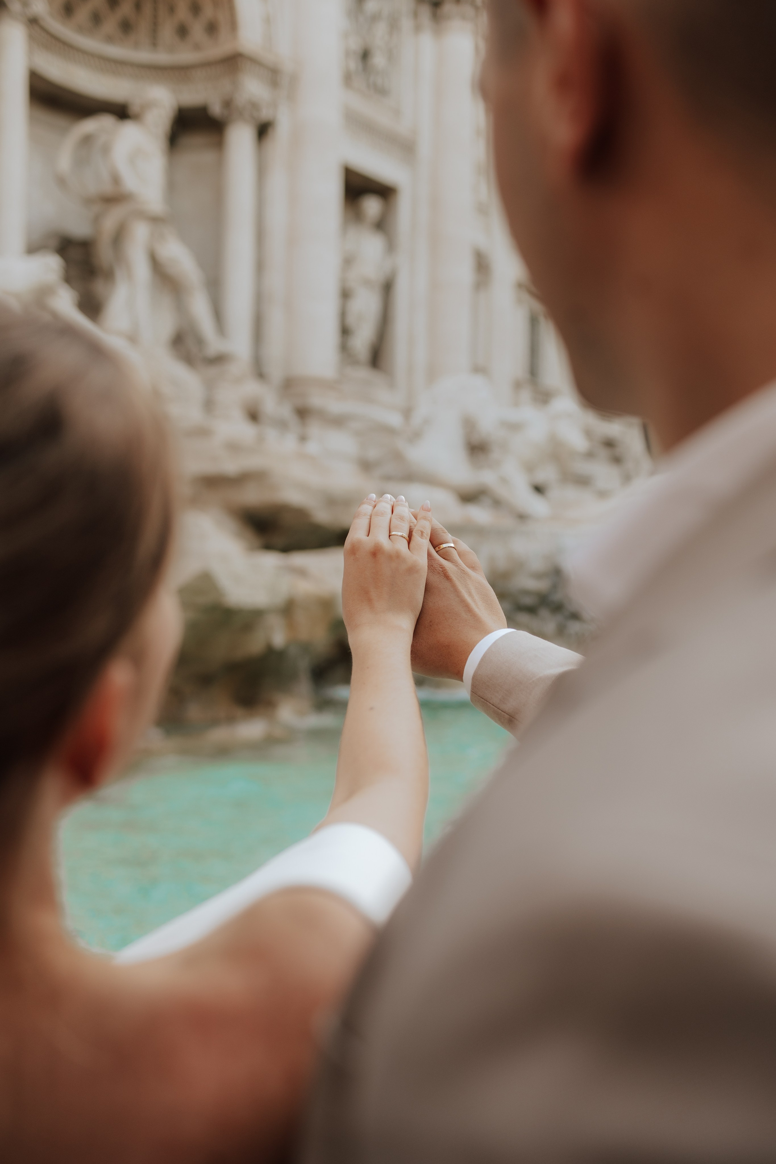 Rzym – pełen historii, ciepła i włoskiego temperamentu – stał się tłem dla wyjątkowej historii Klaudii i Michała 🤎. Fotograf Siedlce