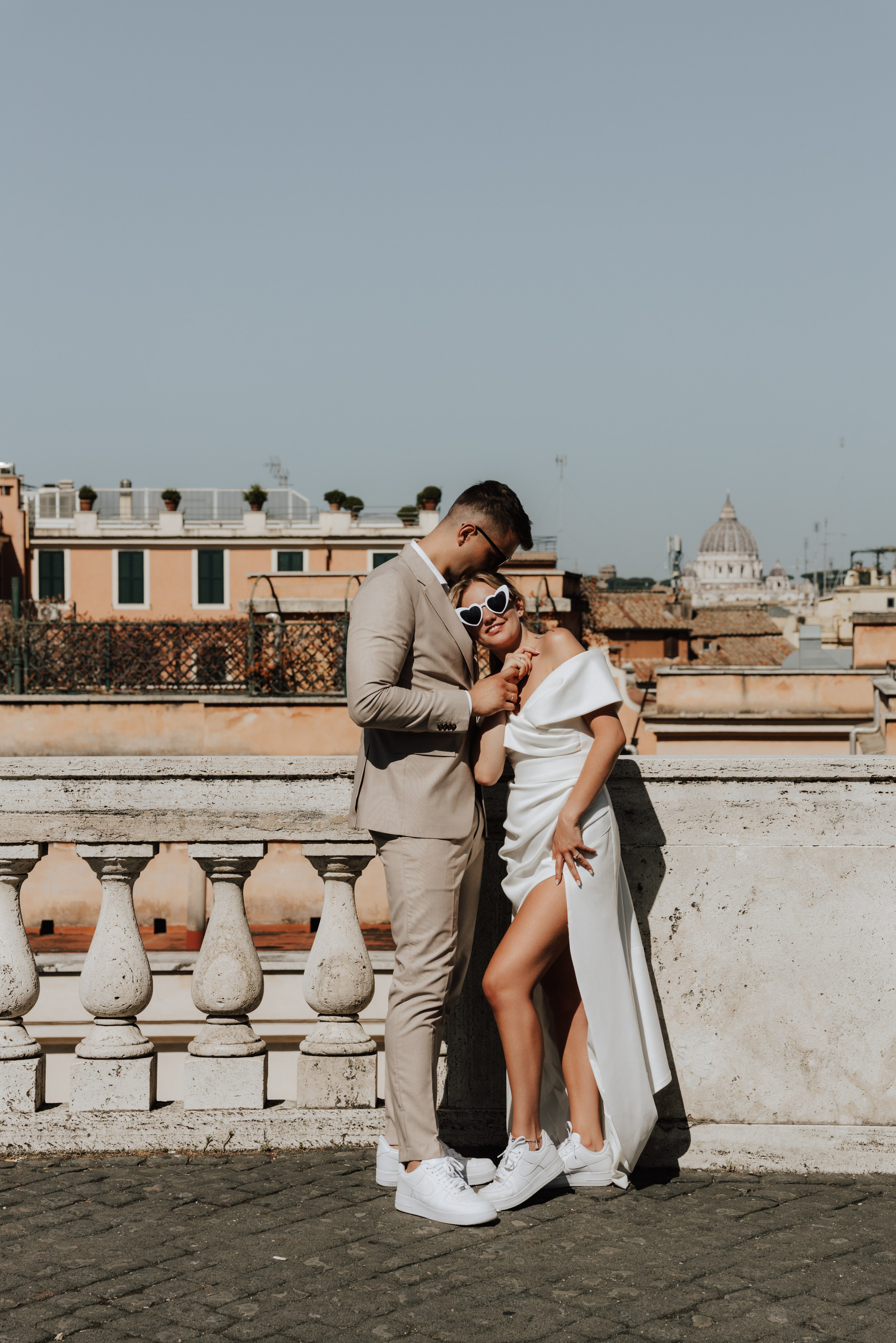 Rzym – pełen historii, ciepła i włoskiego temperamentu – stał się tłem dla wyjątkowej historii Klaudii i Michała 🤎. Fotograf Siedlce