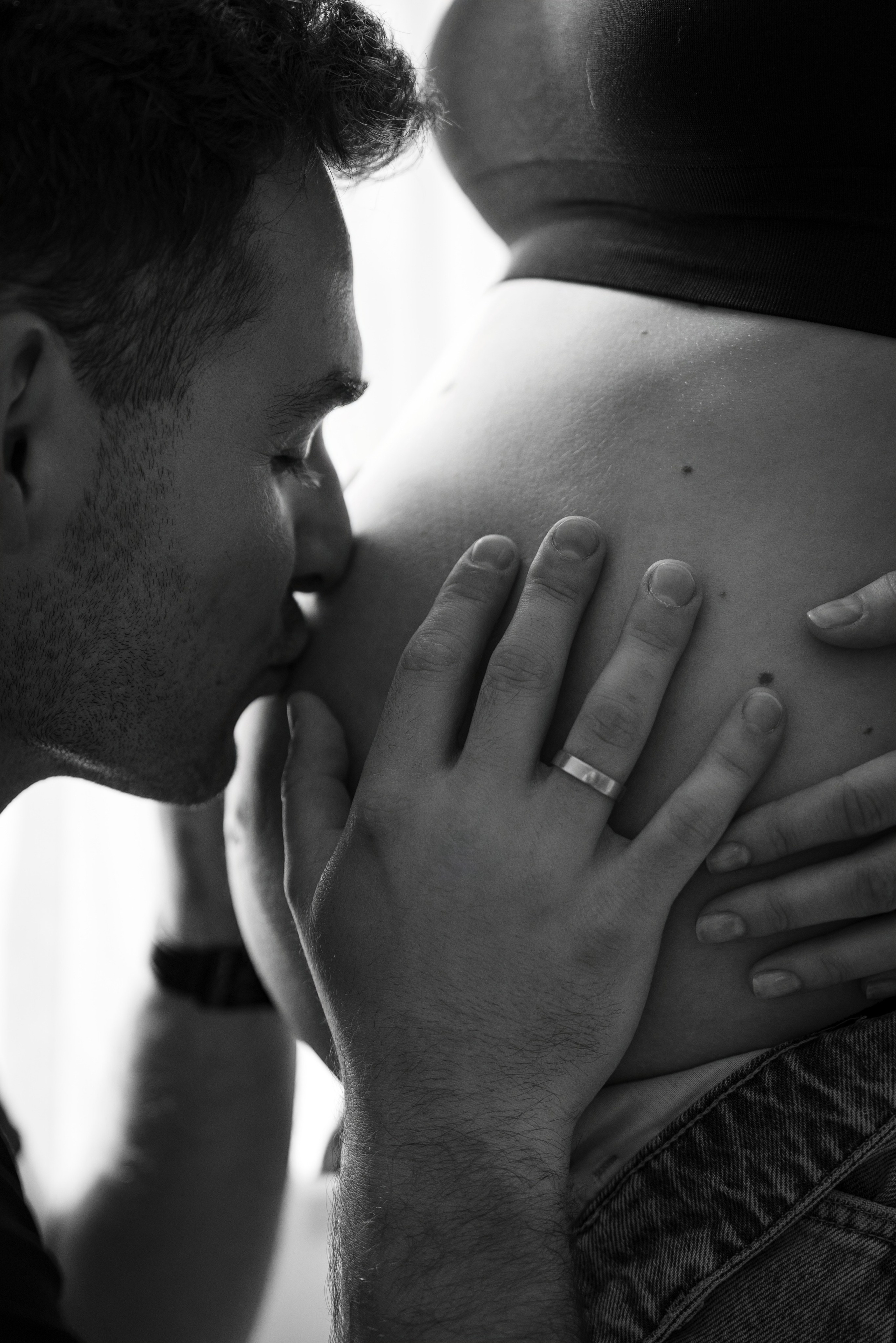 brzuszkowa sesja wnętrza Wrocław