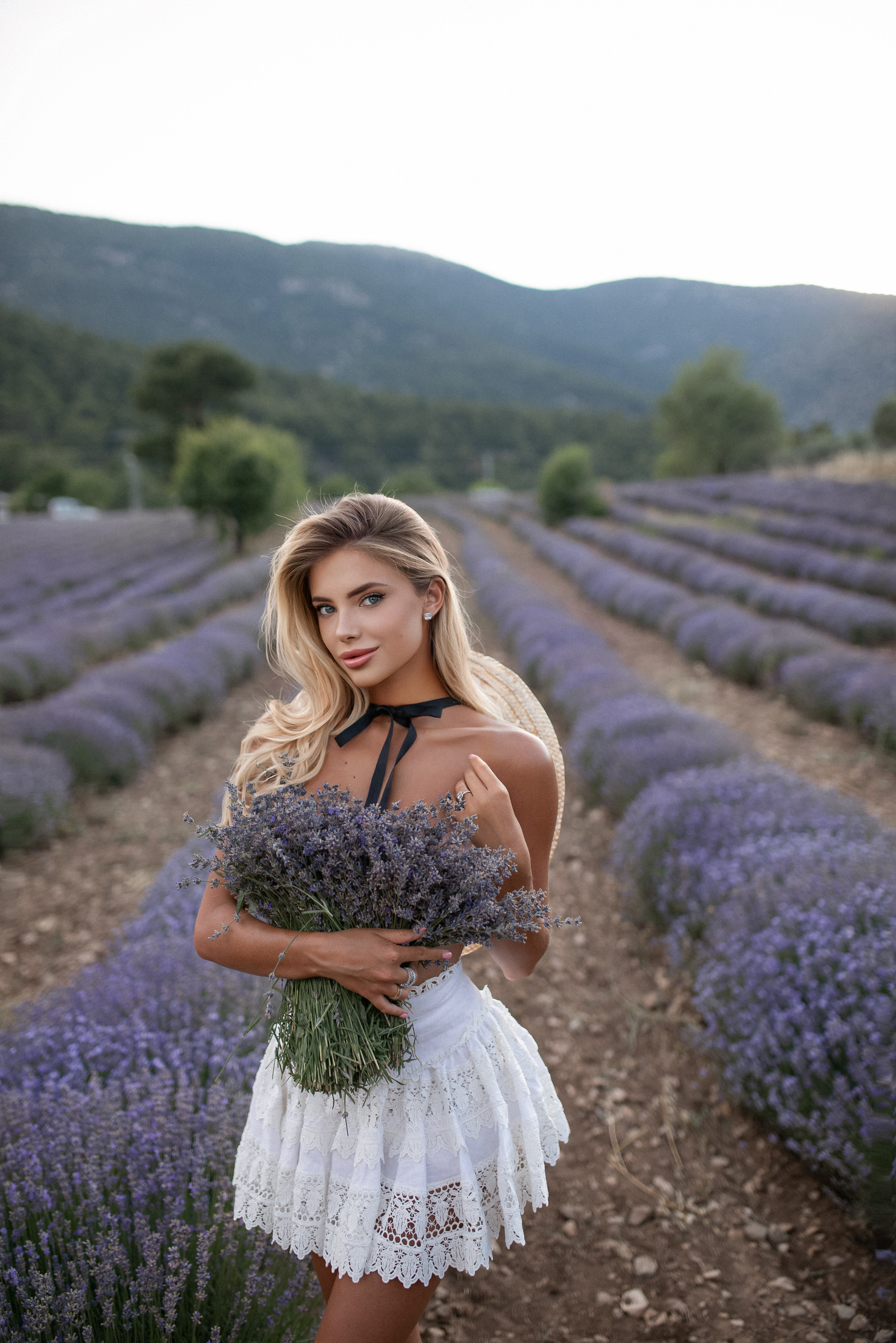 лавандовые поля. Лавандовое поле. Лавандовые поля в Турции. Лавандовые поля Анталия. Фотосессия в лавандовом поле Турция. Что посетить в Анталии. Прованс в Турции. Фотограф на лавандовых полях в Турции. Фотограф Анталия. Фотограф в Анталии. Где находятся лавандовые поля в Турции. Поля лаванды, недалеко от Анталии. Куда поехать на выходные в Анталии. Турецкий лавандовый рай. Лаванда. Турция. Отдых в Турции.