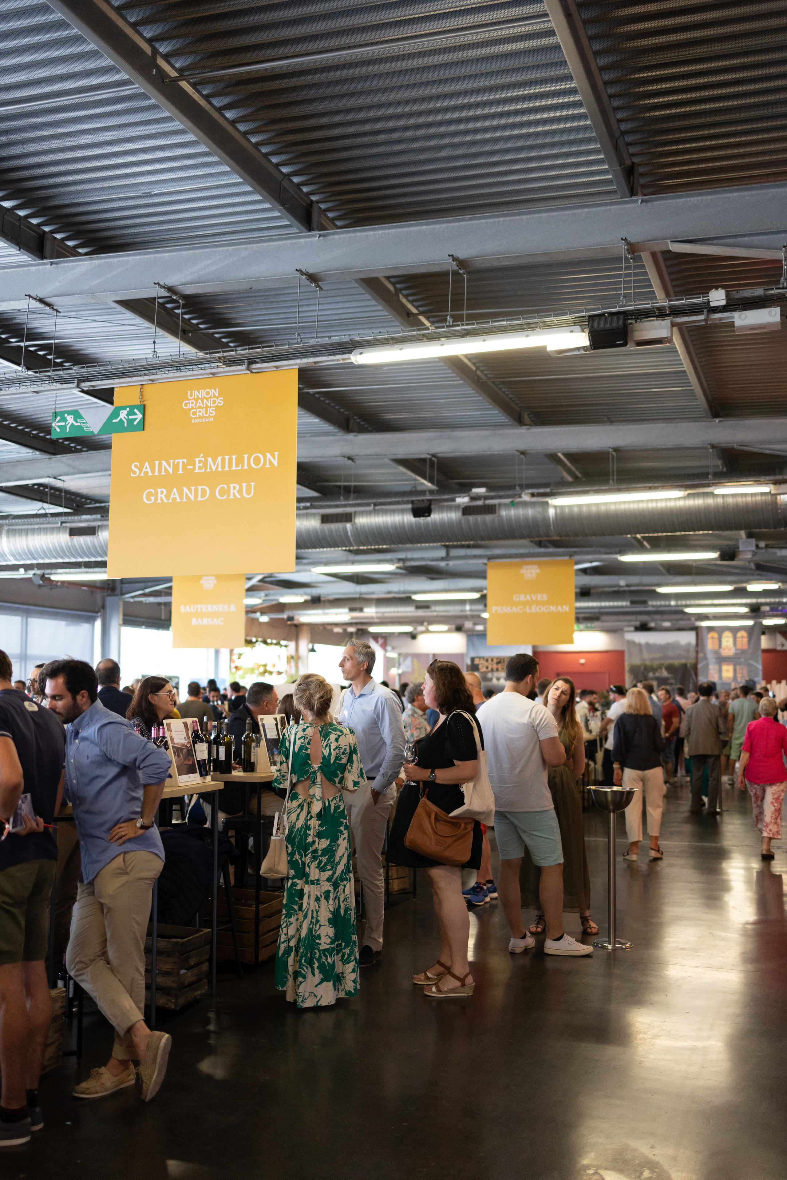 A visit to “UNION GRANDS CRUS”. Eugenie Smirnova — wedding, corporate and lifestyle photographer in Toulouse and Southwest France