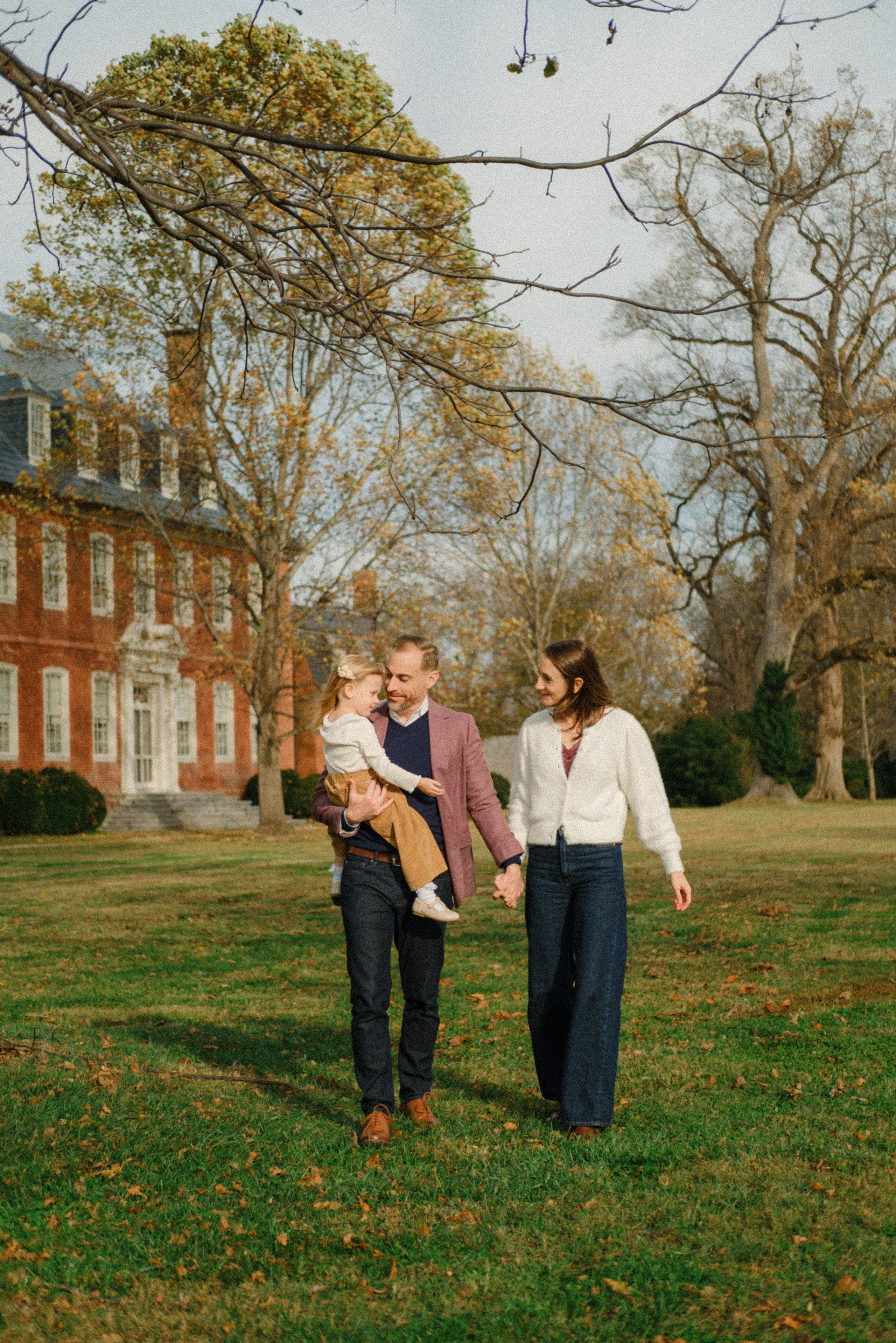 Best Photo Session Locations in Richmond, VA: My Top Picks. Family Photographer Anna Dobrovolskaia | Richmond, VA