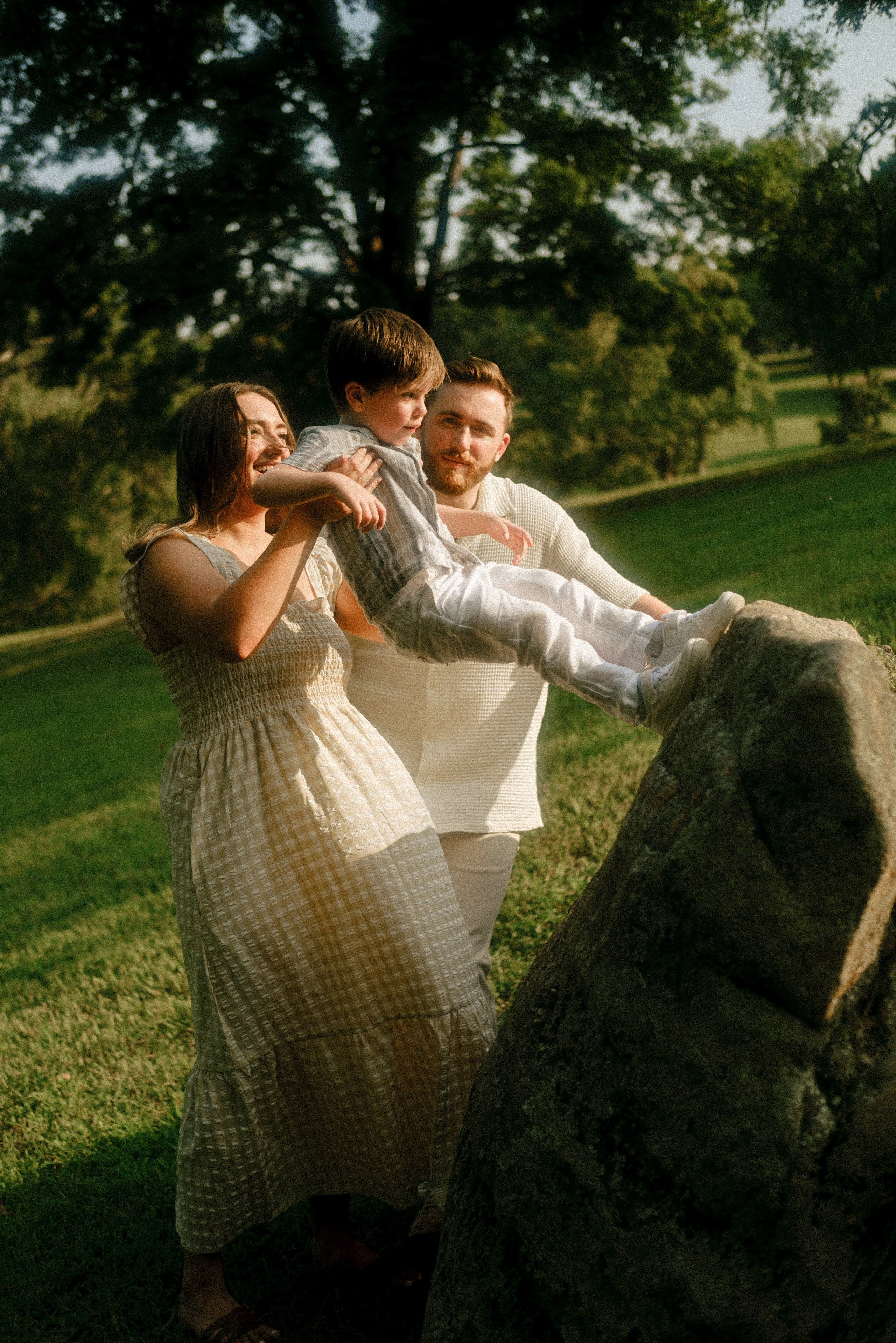 Best Photo Session Locations in Richmond, VA: My Top Picks. Family Photographer Anna Dobrovolskaia | Richmond, VA