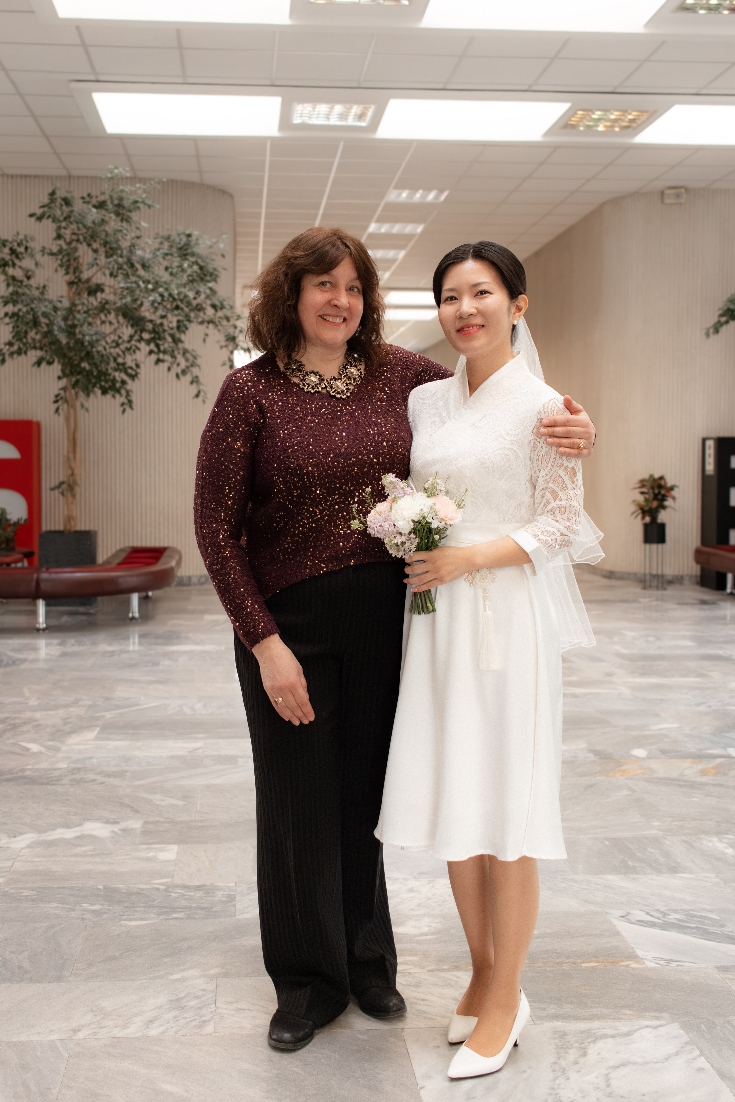 Fotosesija Vilniaus Santuokų Rūmuose. Framed by Evelina | Vestuvių fotografė