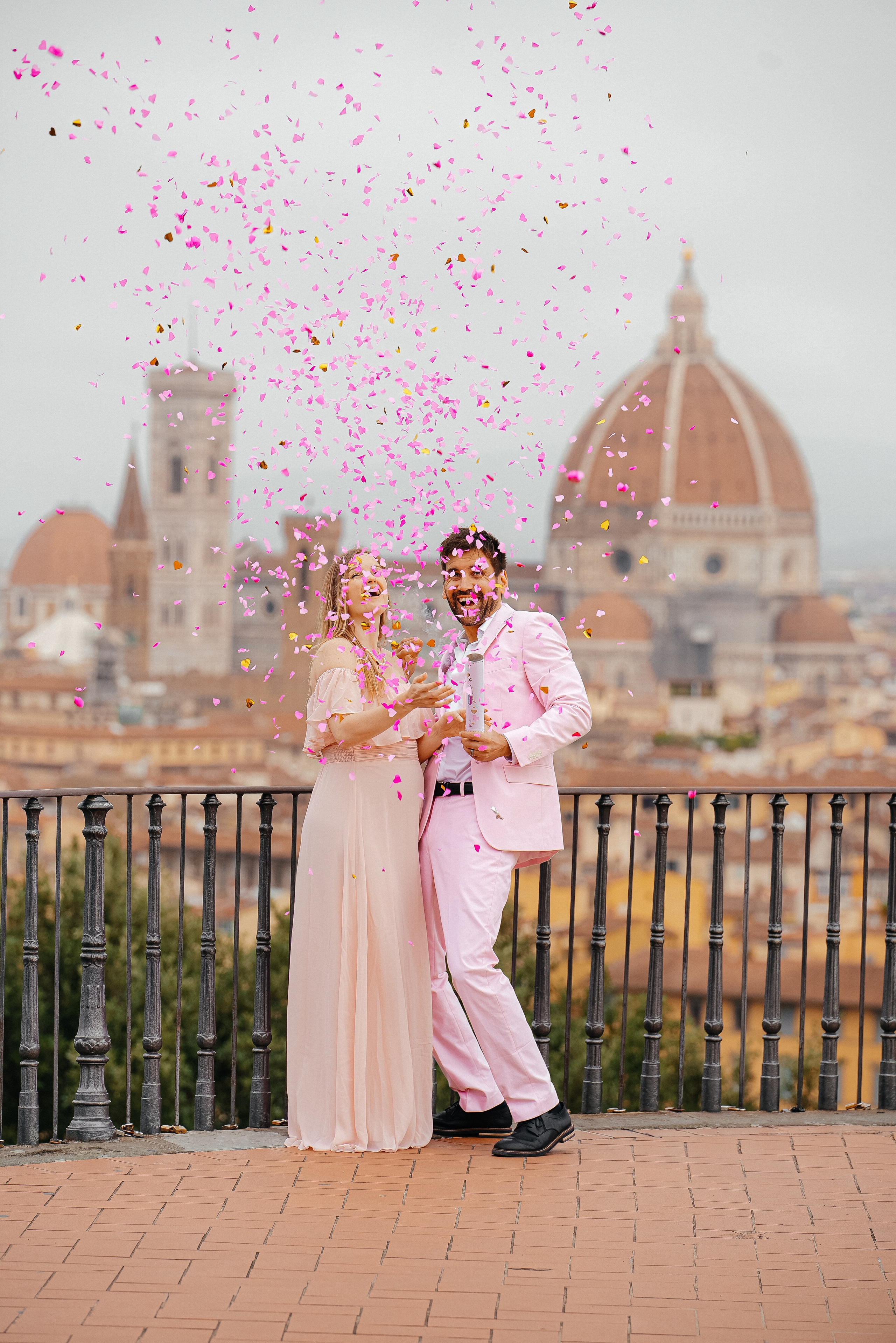 Family Photoshoot. Wedding Photographer in Italy