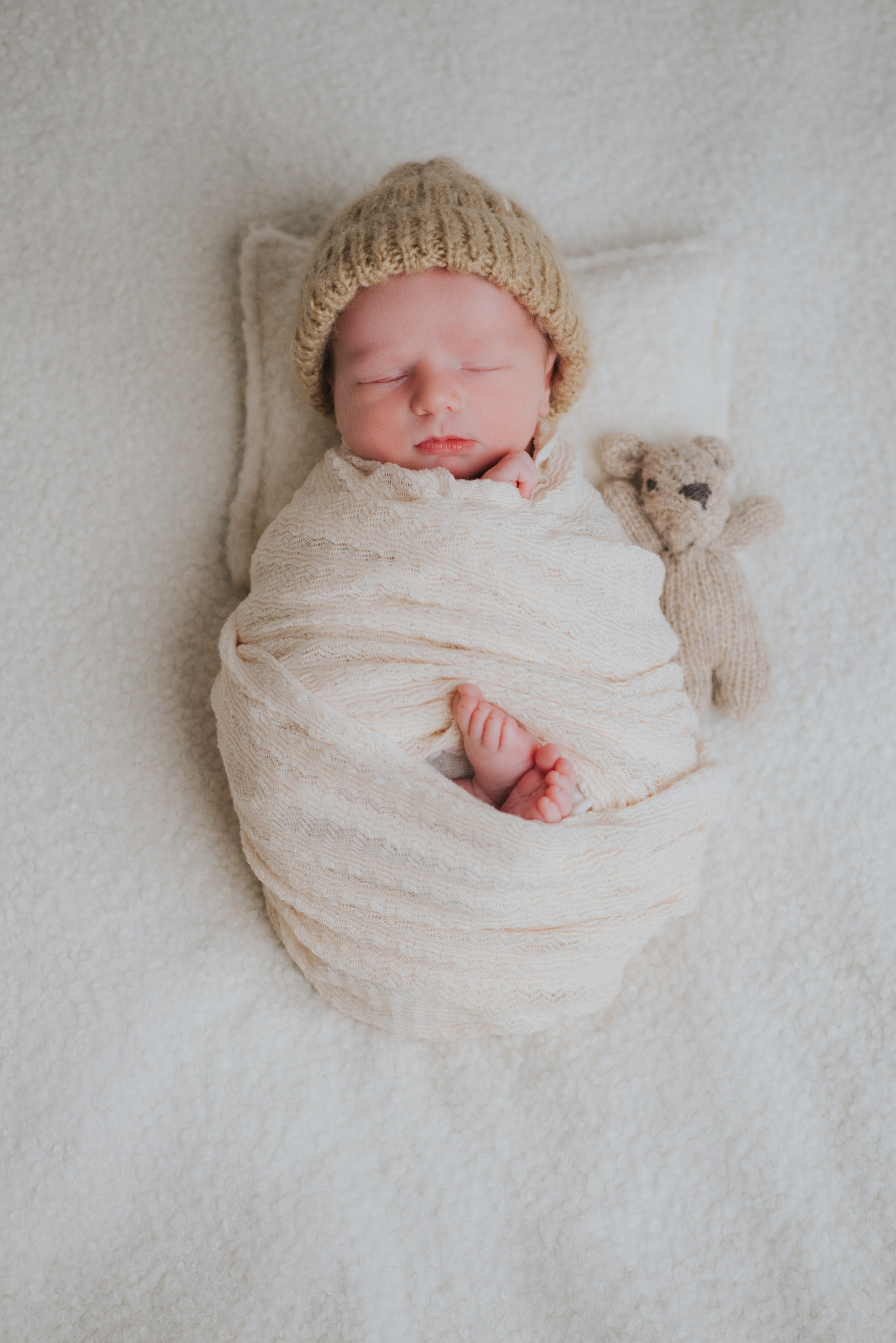 Your Montreal in-home Newborn Session  — what to expect, how to prepare and what to take in consideration. Mimosa Studios — Motherhood & Family Photographer in Montreal