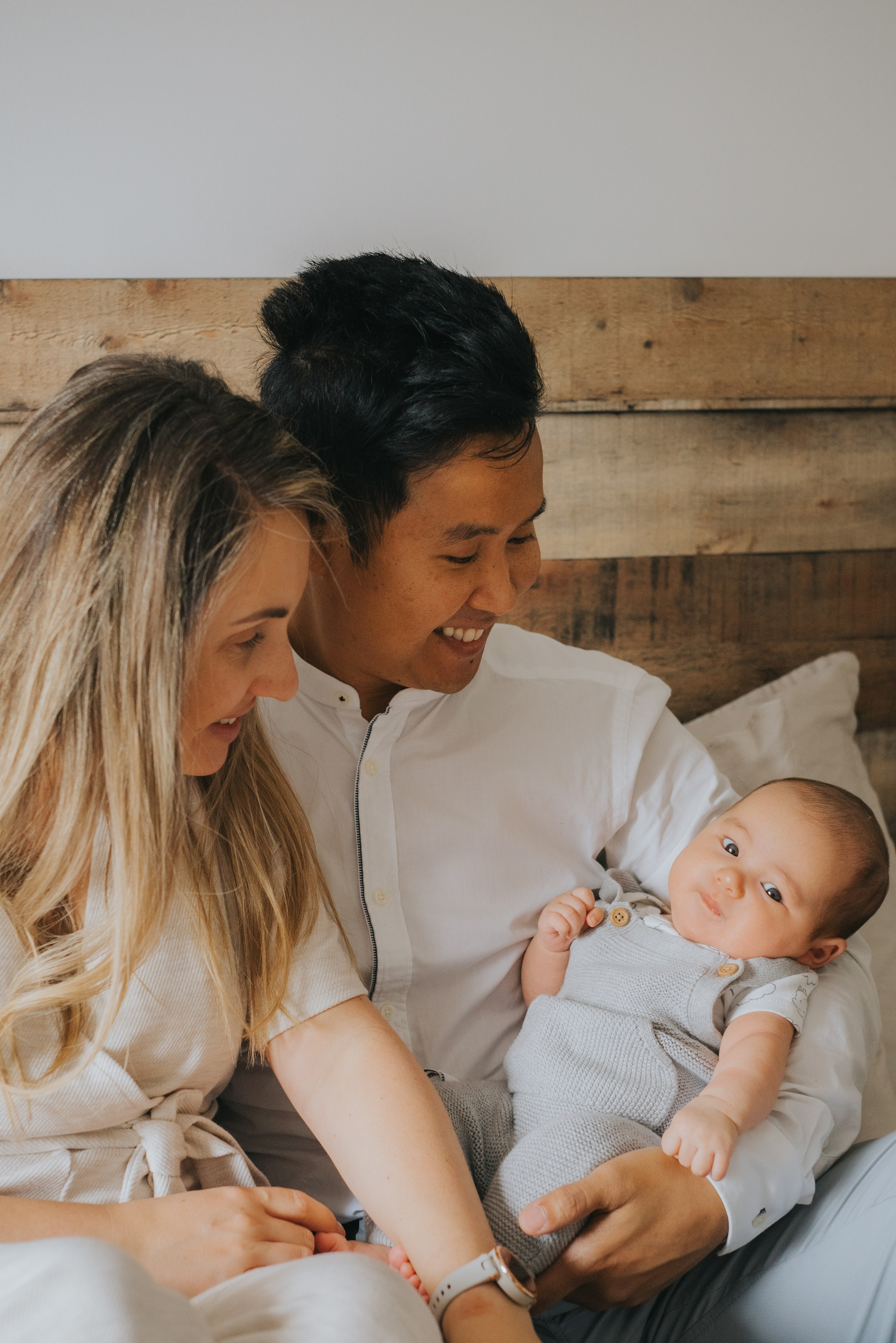Your Montreal in-home Newborn Session  — what to expect, how to prepare and what to take in consideration. Mimosa Studios — Motherhood & Family Photographer in Montreal