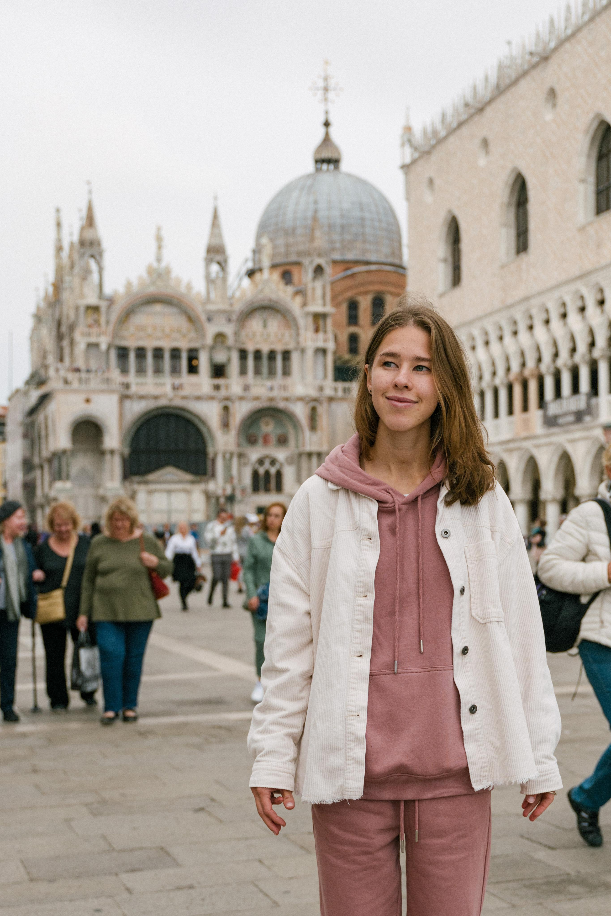 About me. Photographer in Lisbon Elena Lialina