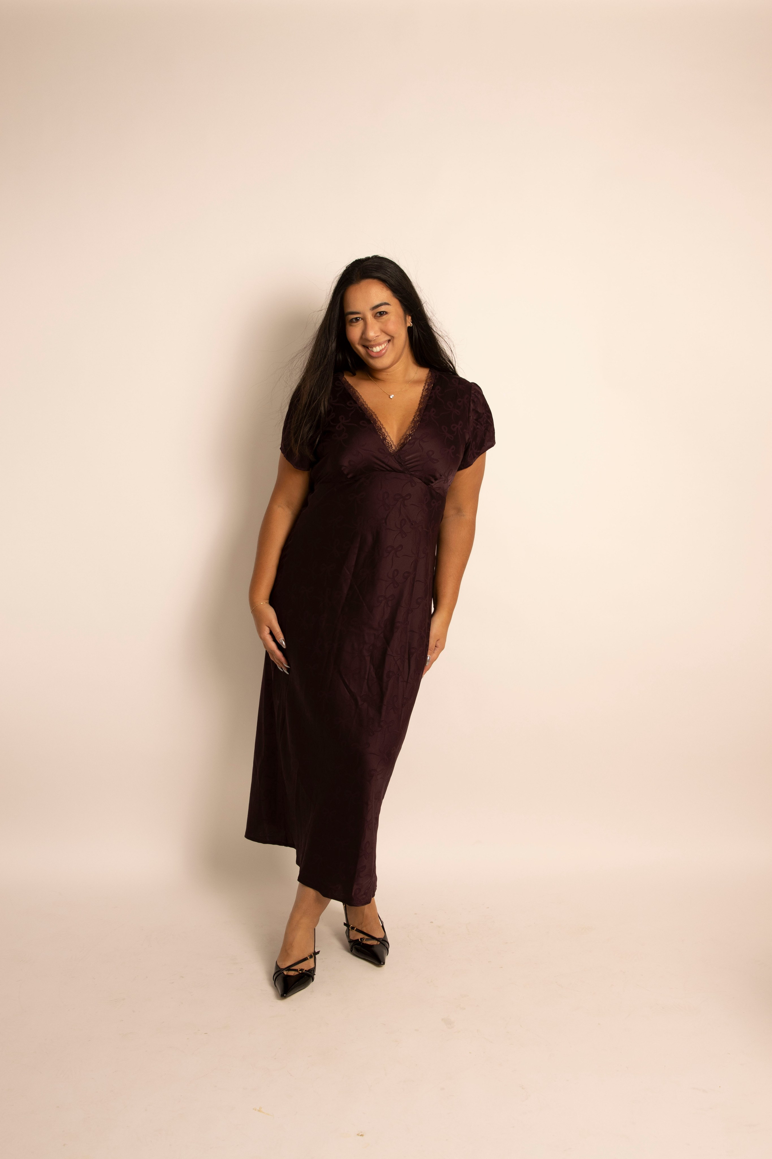 Белый фон. SHOOT IT YOURSELF — SELF PORTRAIT STUDIO IN CHICAGO