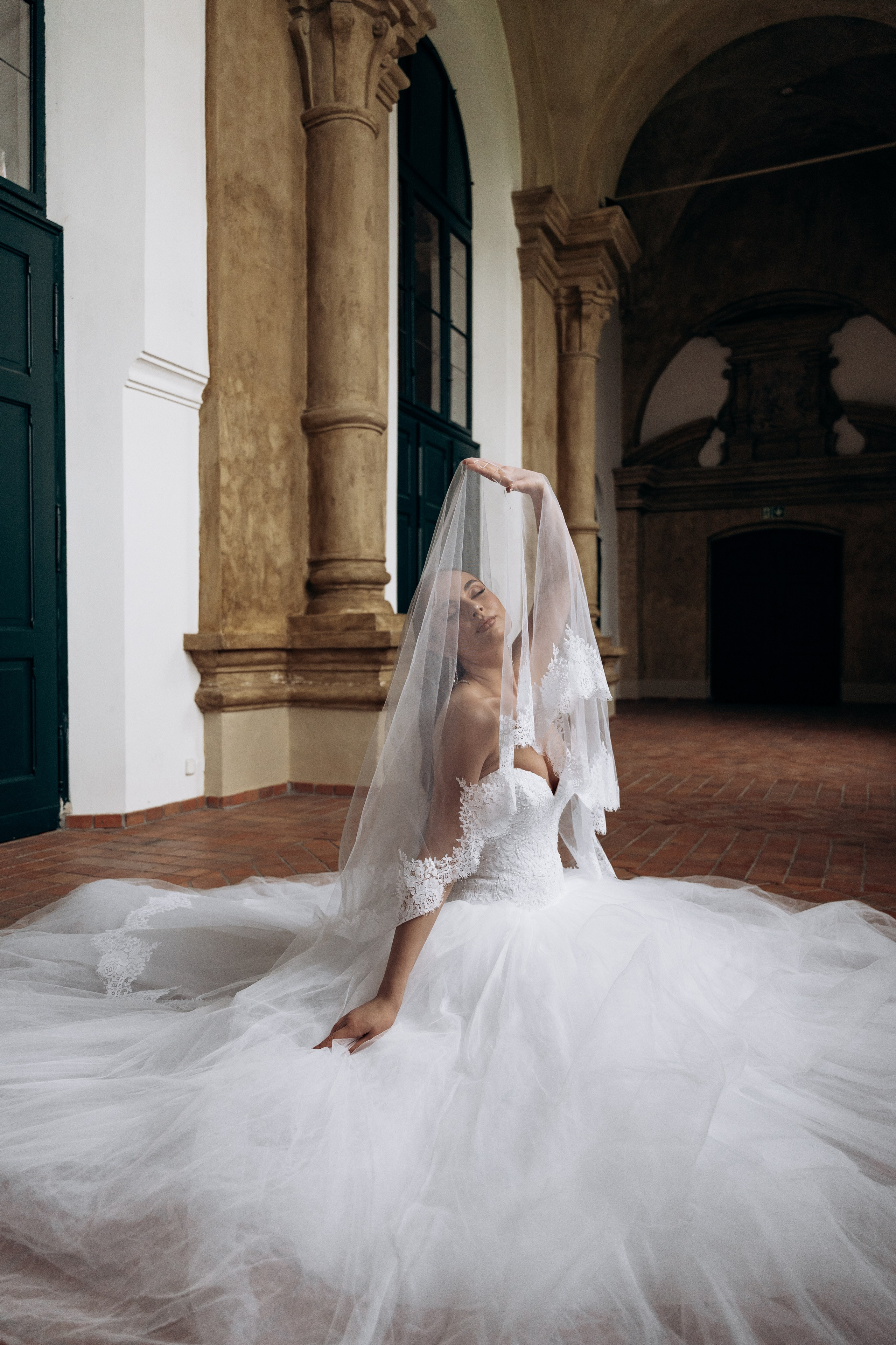 Find the Best English-Speaking Wedding Photographer in Poland. SL Wedding Photo — Editorial, Elegant & Timeless Wedding Photography in Poland and Across Europe