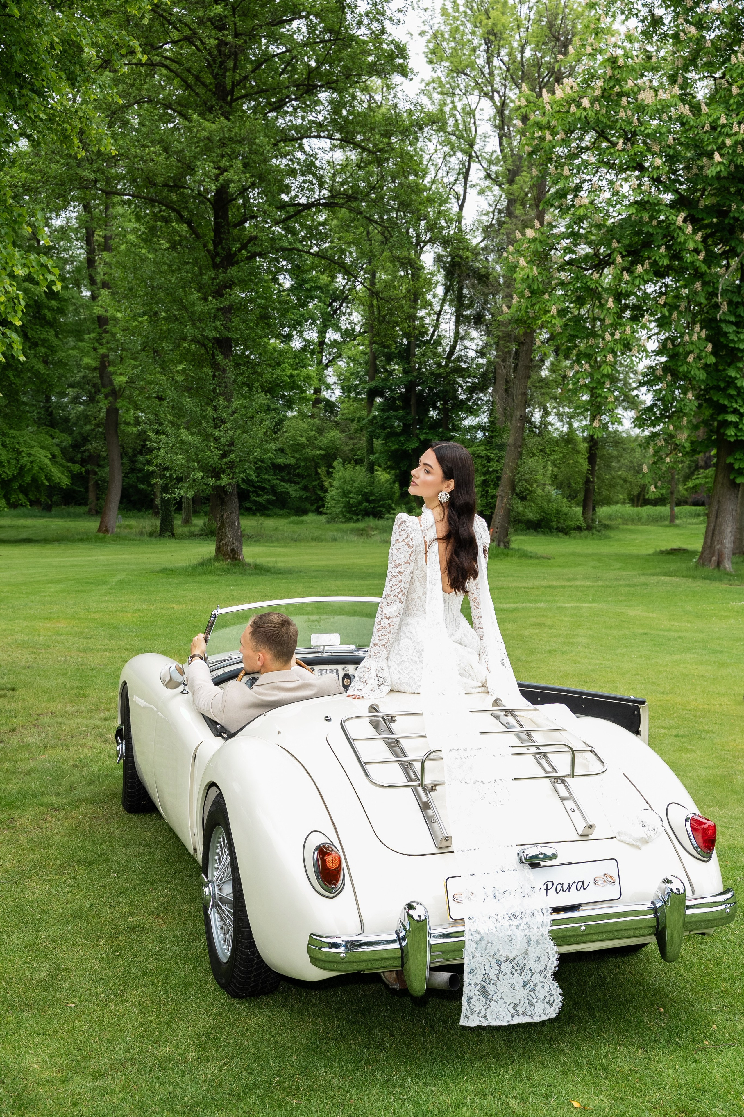 Wedding Car Photoshoot Ideas: Examples in Europe