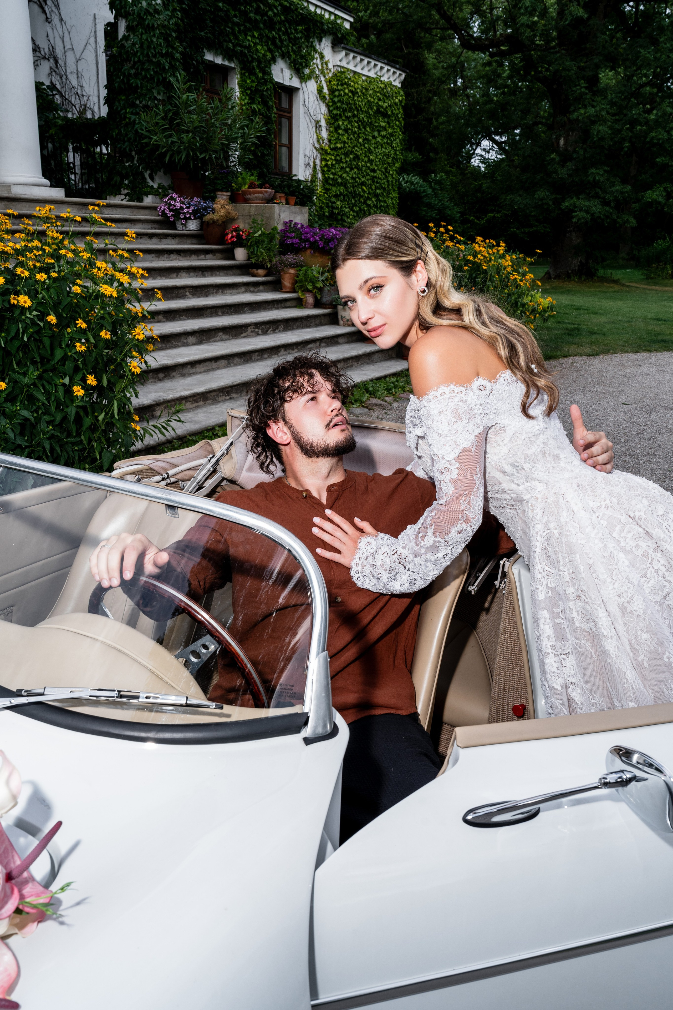 Wedding Car Photoshoot Ideas: Examples in Europe