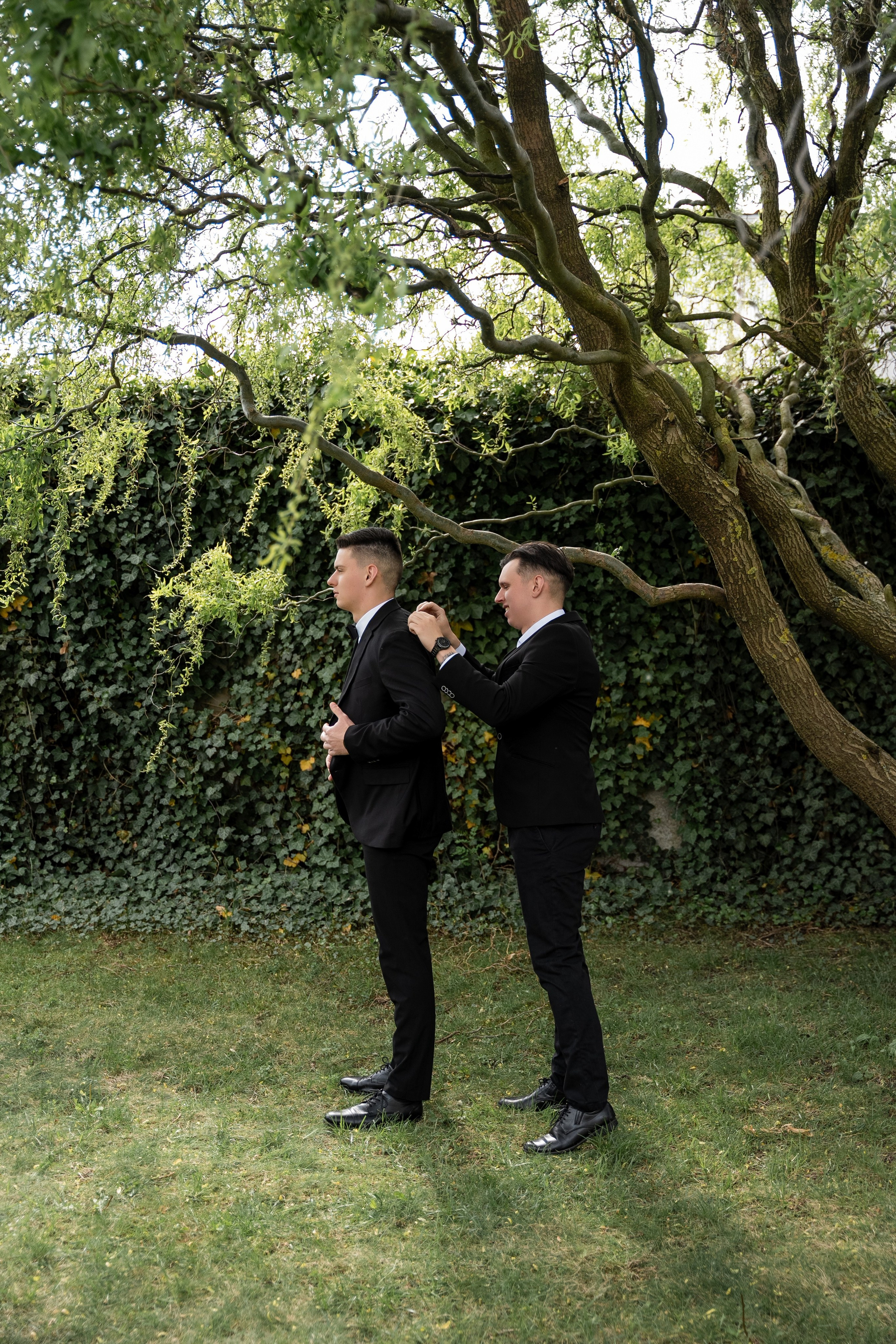 Profesjonalny zespół dwóch fotografów ślubnych w Polsce. SL Wedding Photo: ponadczasowa fotografia ślubna | Wrocław & Europa