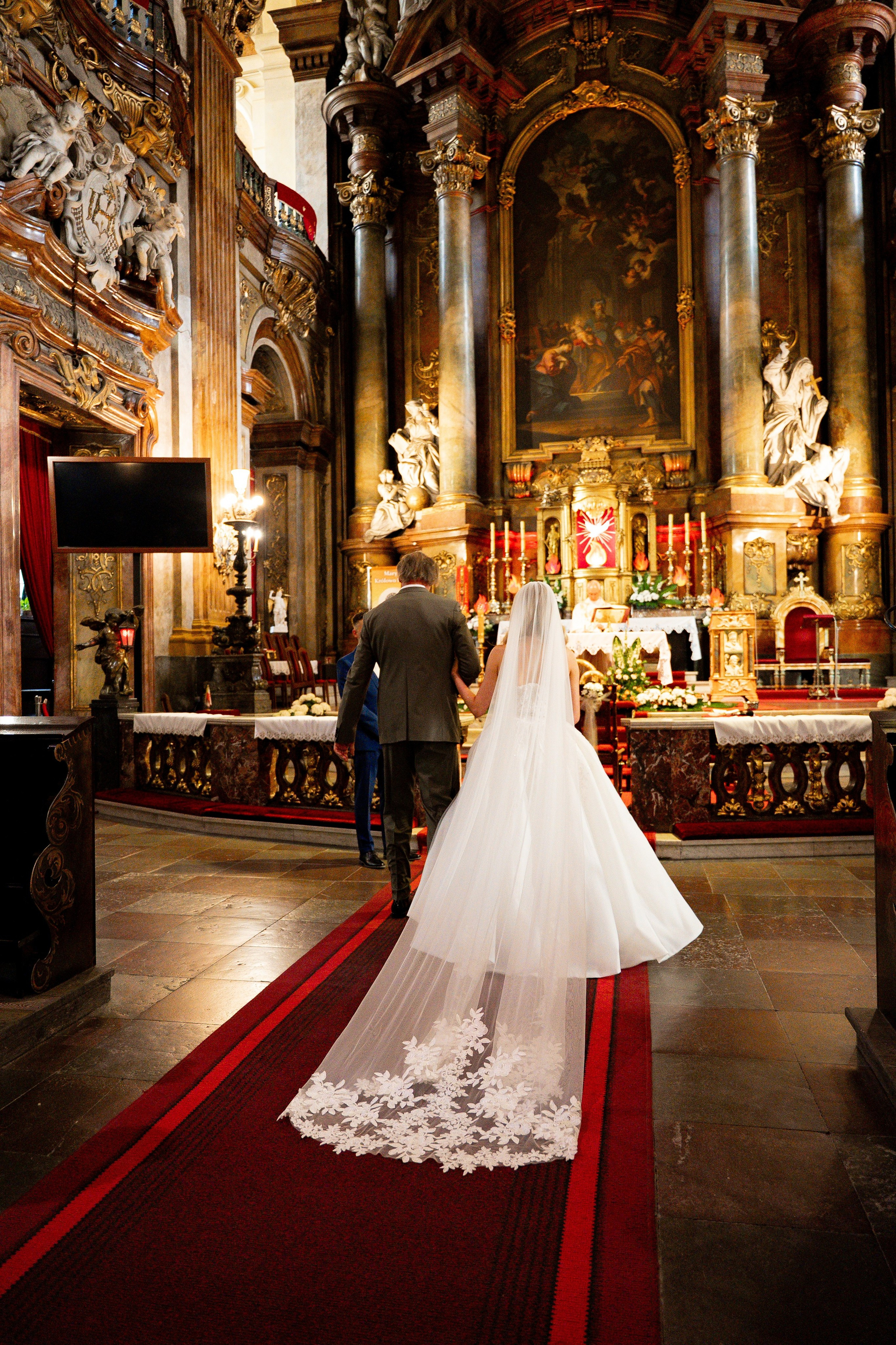 Church Wedding Photography in Europe: Tips & Real Photo Examples