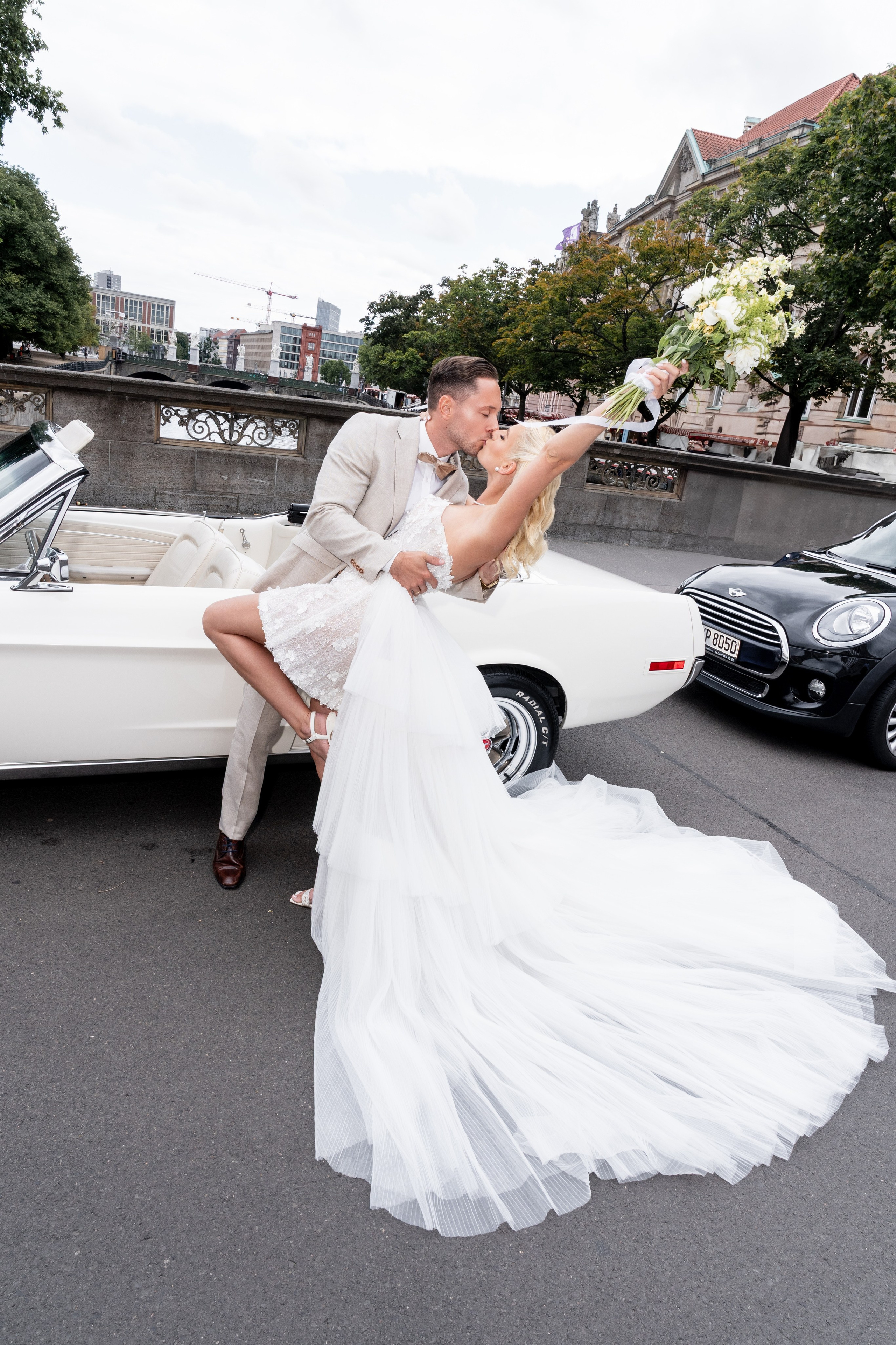Wedding Car Photoshoot Ideas: Examples in Europe