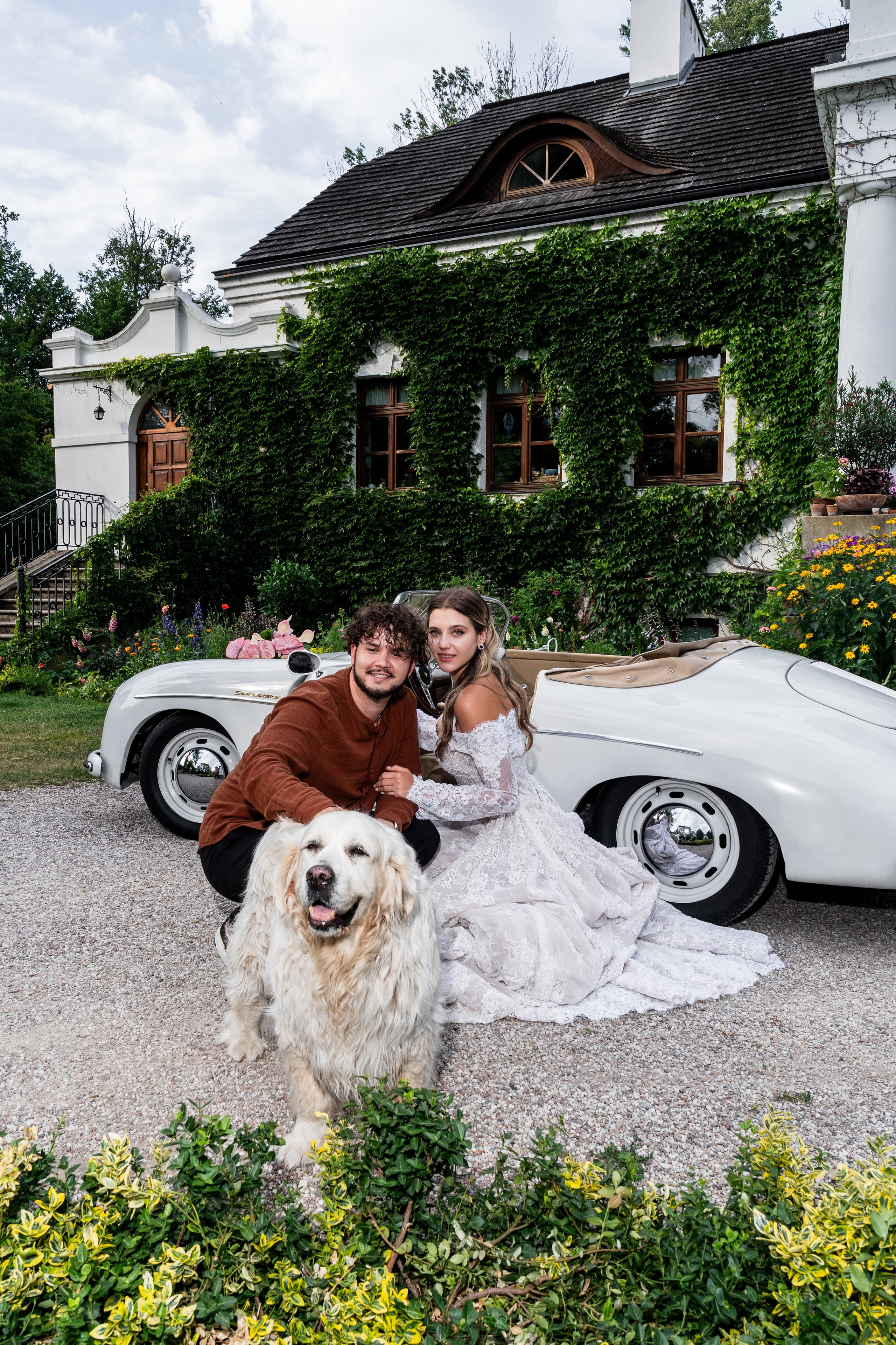 Wedding Car Photoshoot Ideas: Examples in Europe