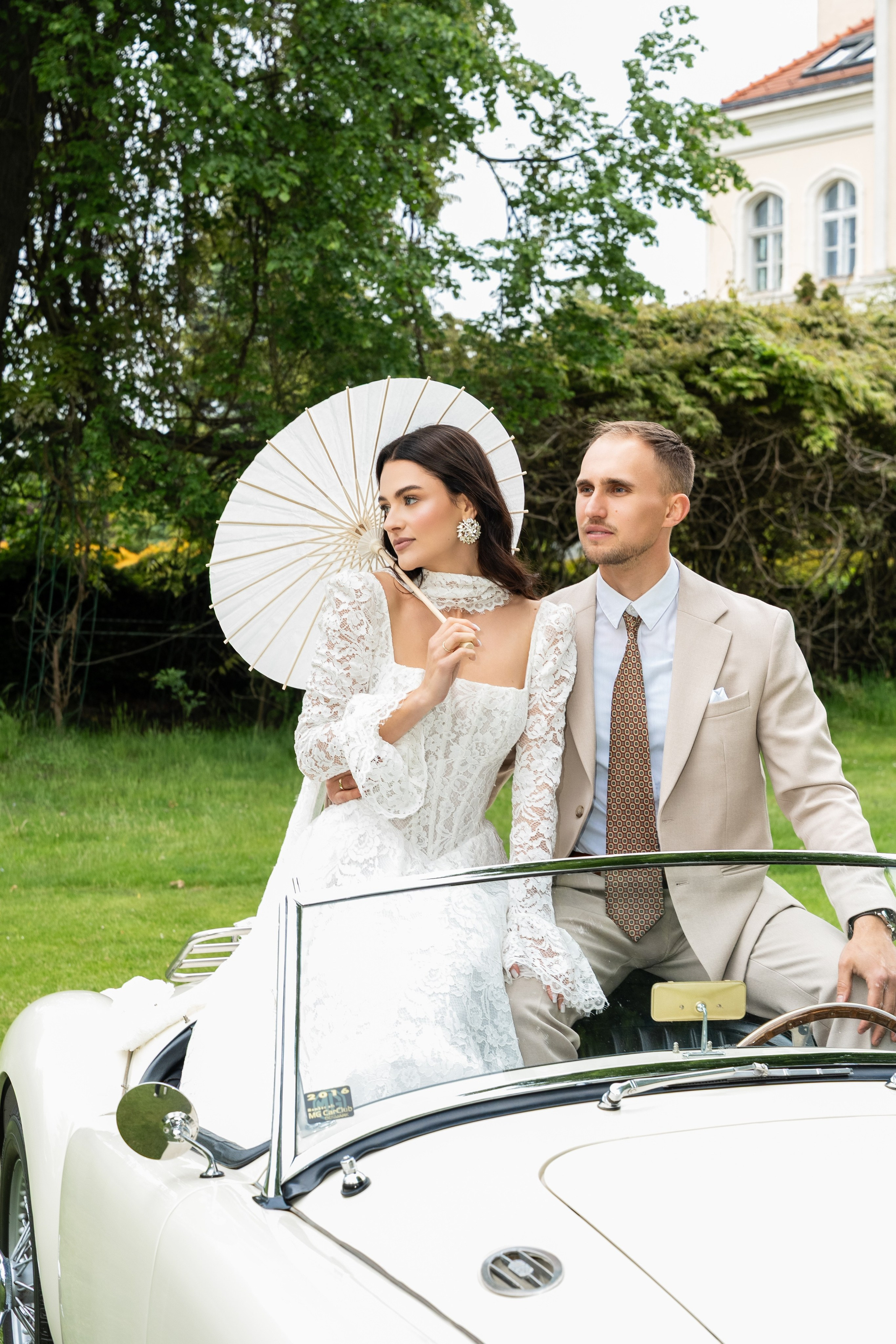 Wedding Car Photoshoot Ideas: Examples in Europe