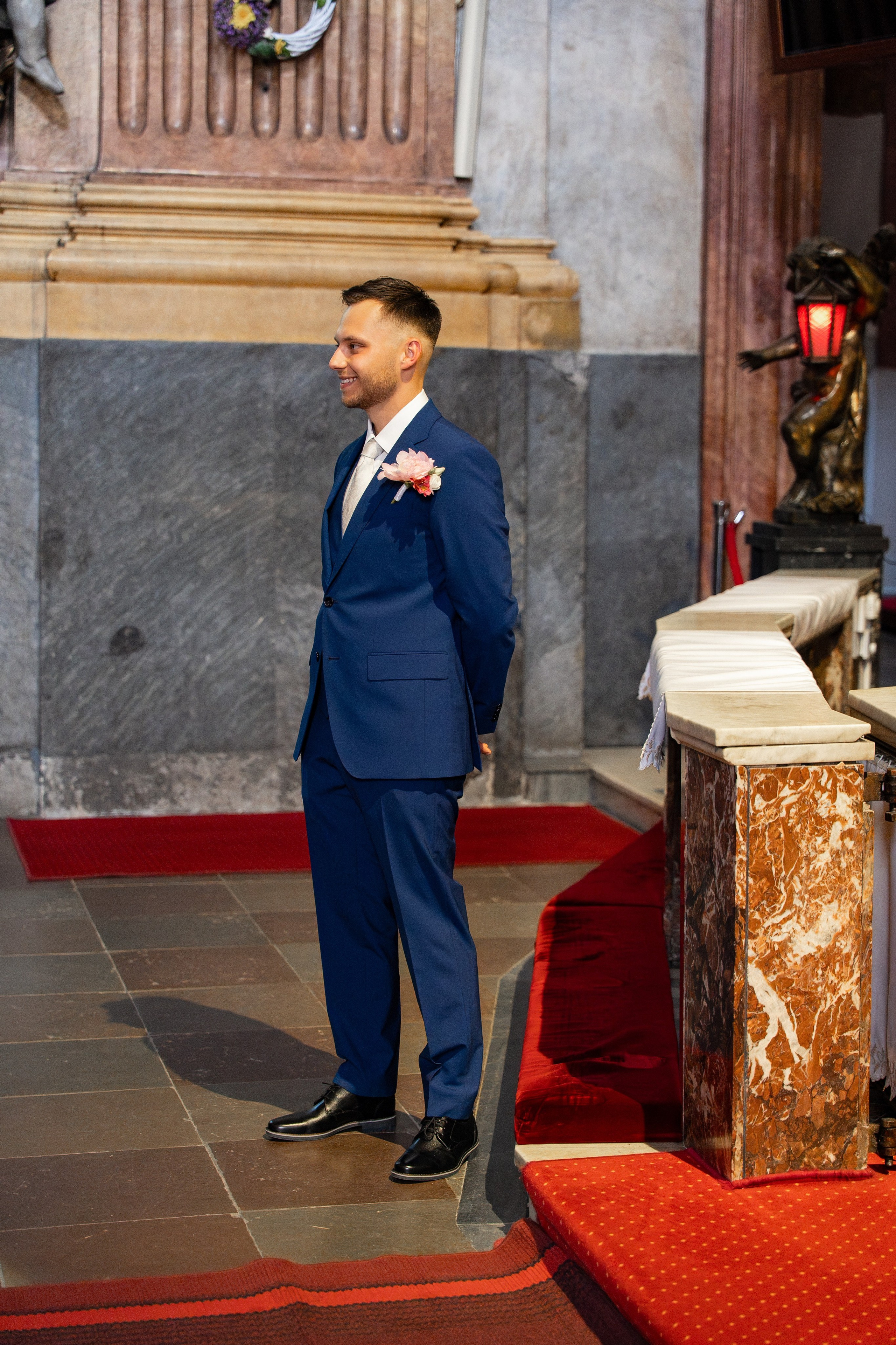 Fotografia ślubna w kościele w Polsce: porady i prawdziwe przykłady zdjęć