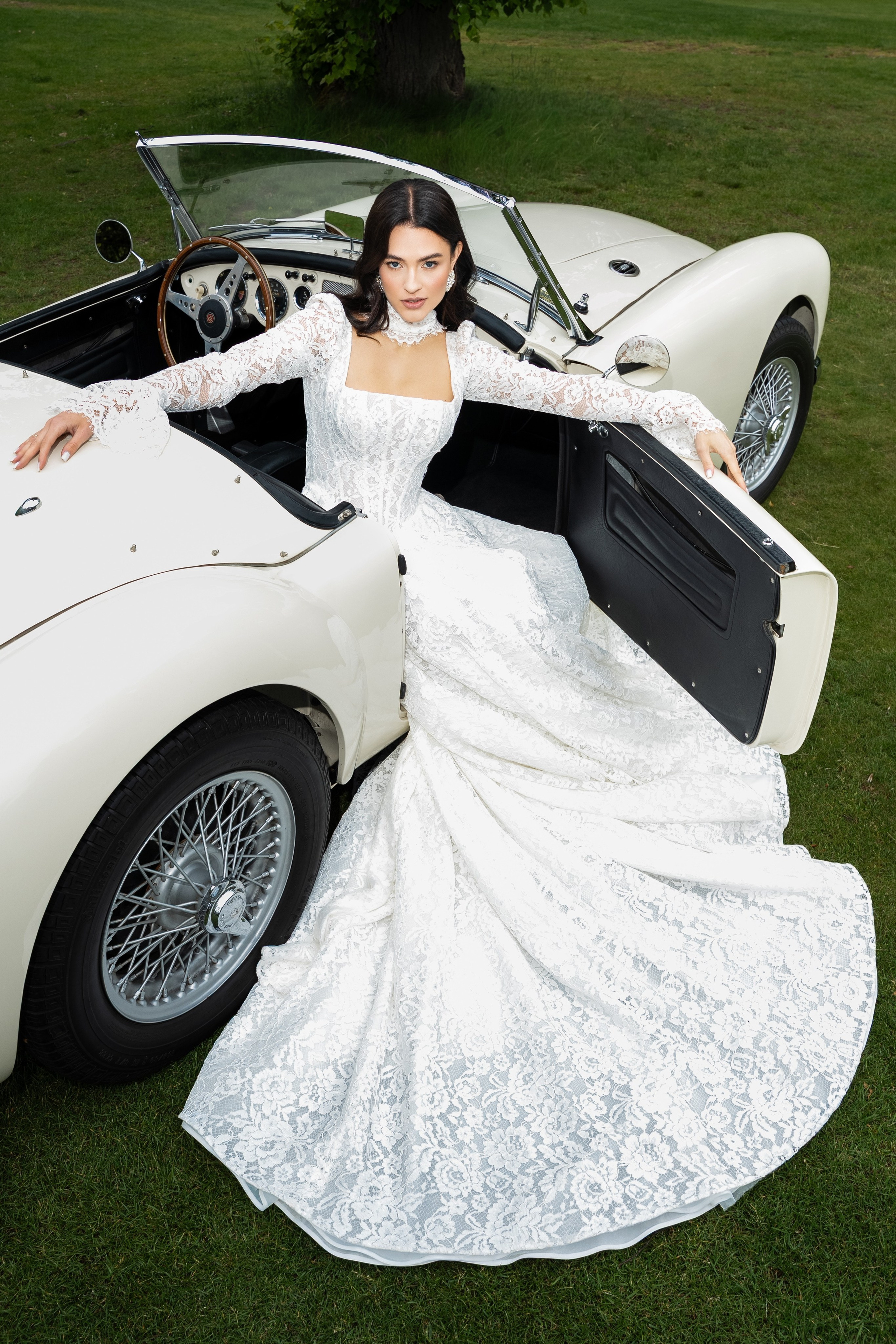 Wedding Car Photoshoot Ideas: Examples in Europe