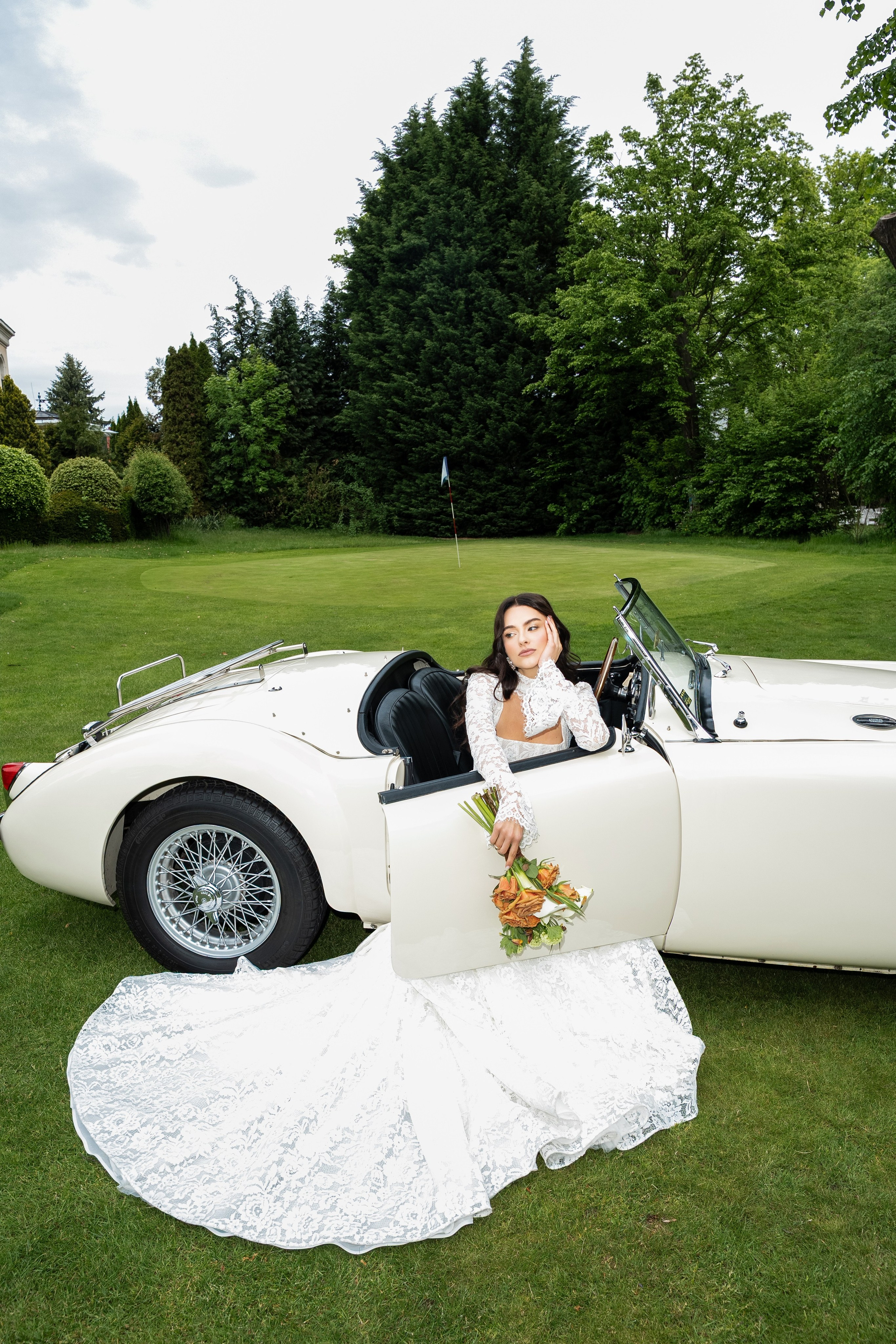 Wedding Car Photoshoot Ideas: Examples in Europe
