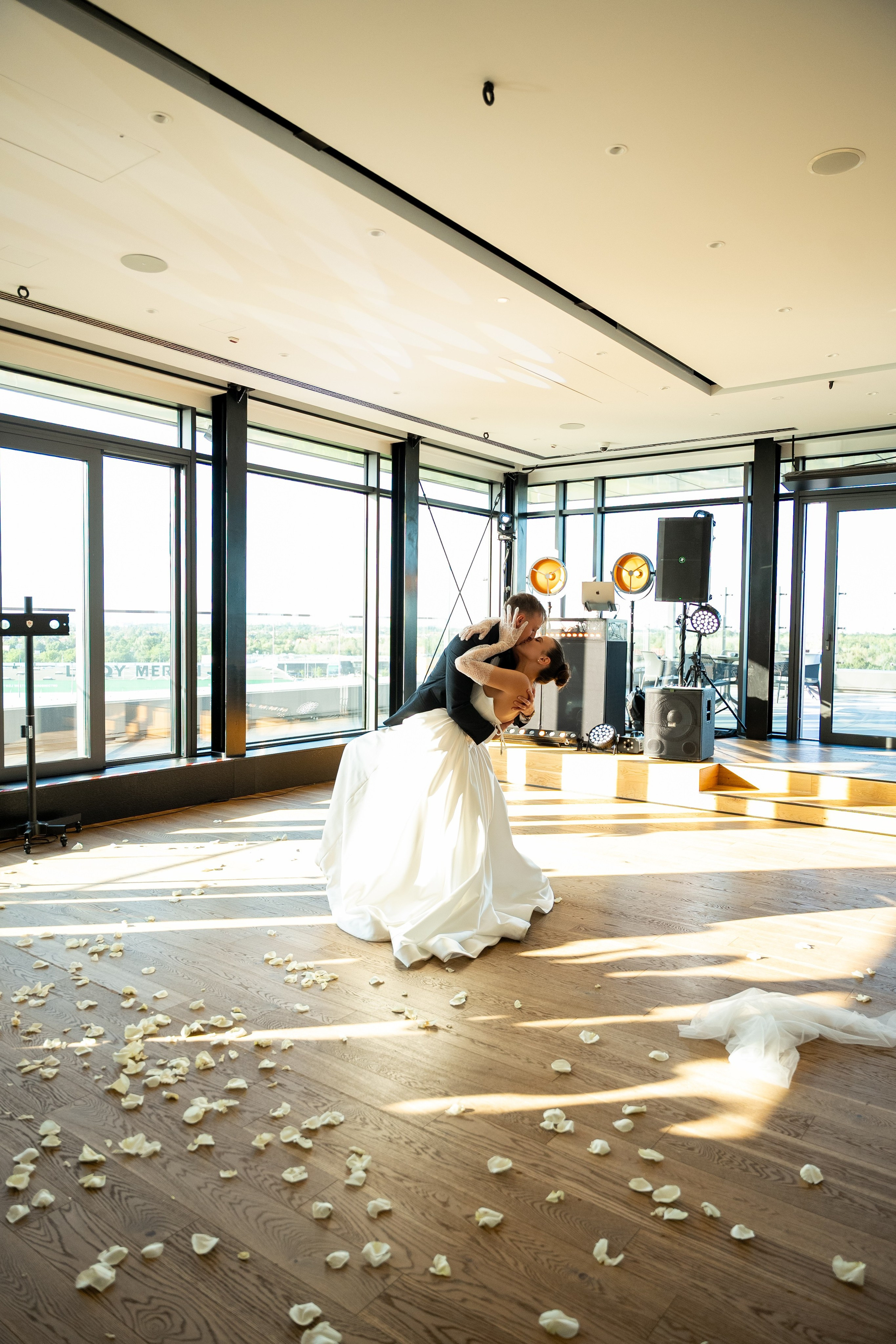 Wesele w Q Hotel Plus Wrocław Bielany | Perspektywa fotografa