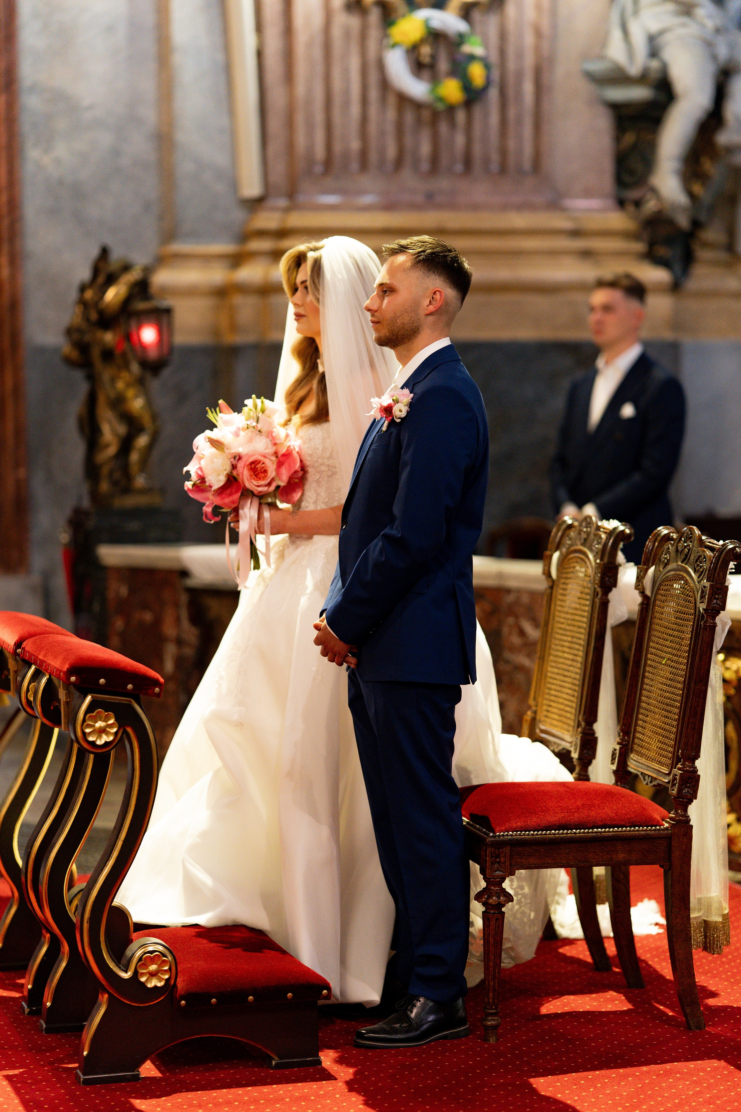 Fotografia ślubna w kościele w Polsce: porady i prawdziwe przykłady zdjęć