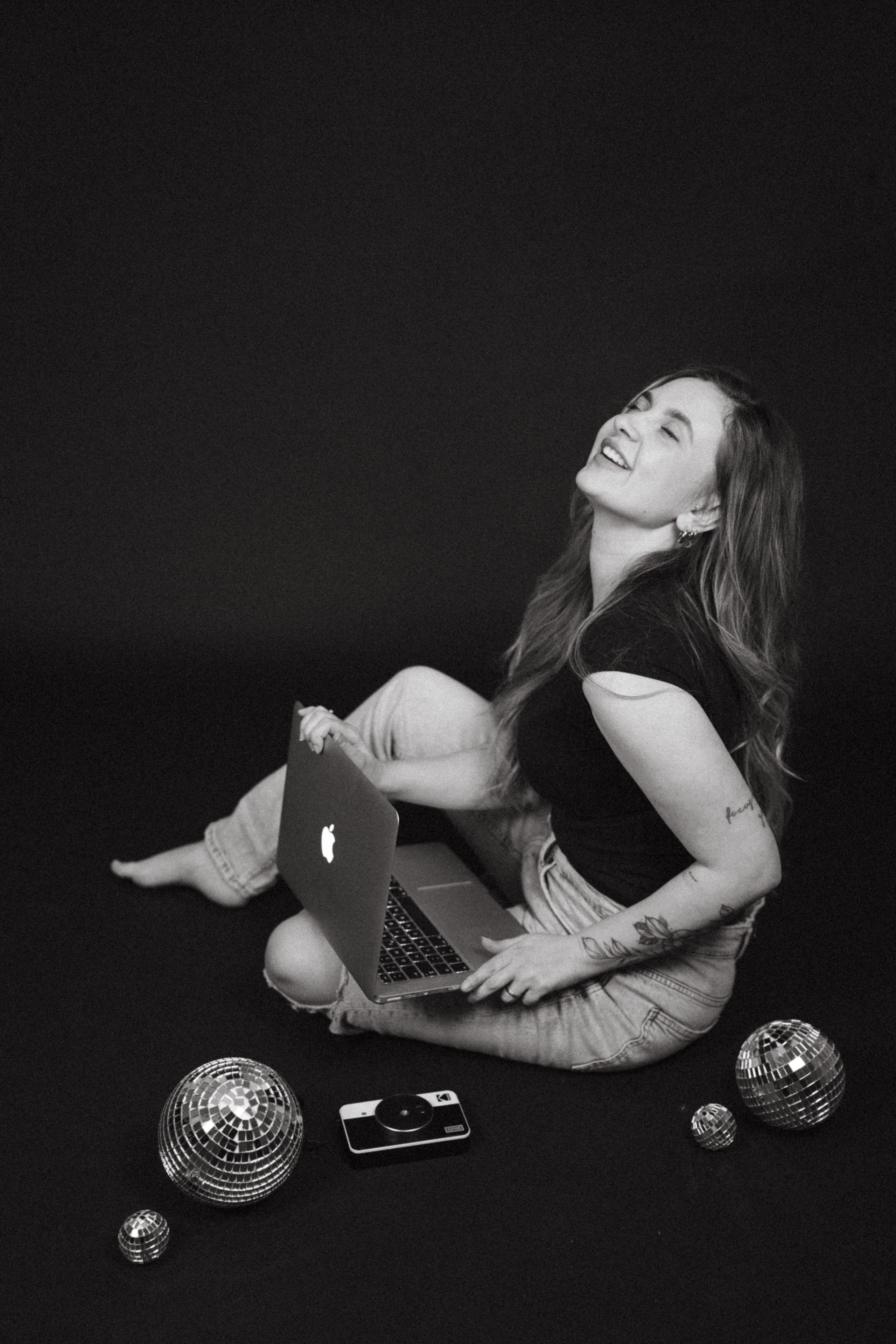 About me. Wedding Photographer in Germany & Europe | Nicole Hartwich