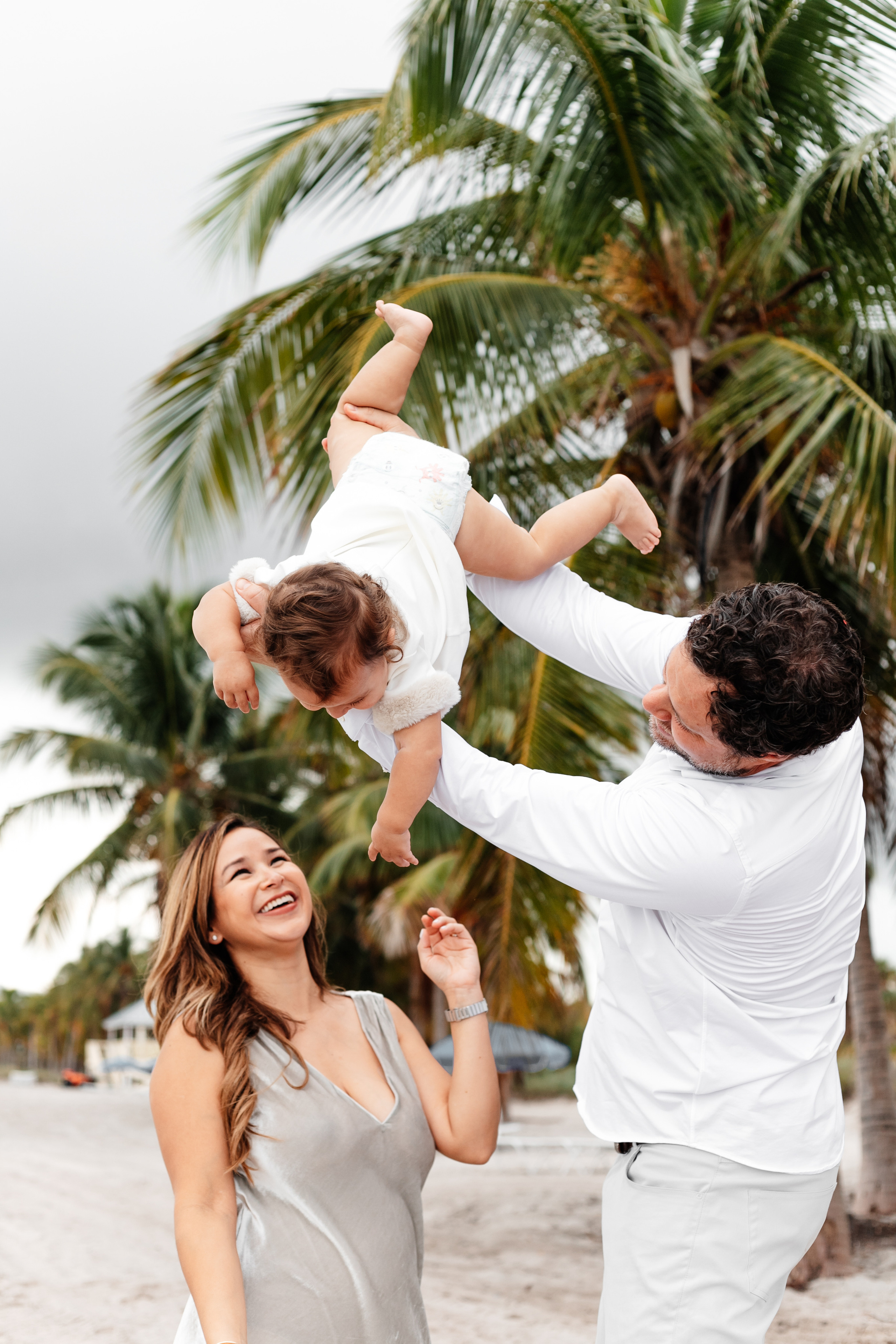 10 Creative Ways To Make Photos Of Your Growing (Too Fast!) Child. Portrait and graduation photographer Marina Simanava