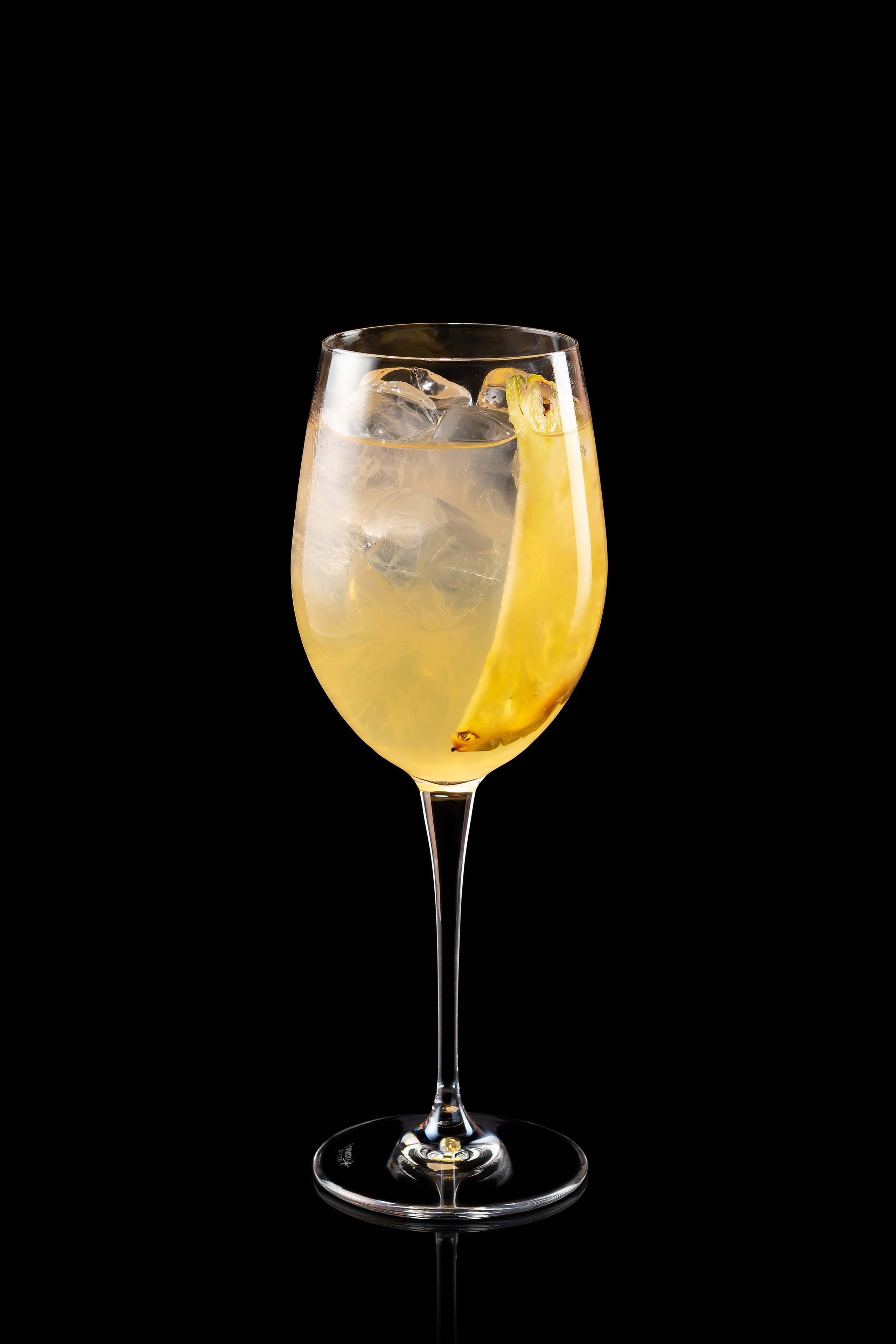 Photo shooting of beverages. Photographer Crete | Portrait Photographer | Evgenios Paopano