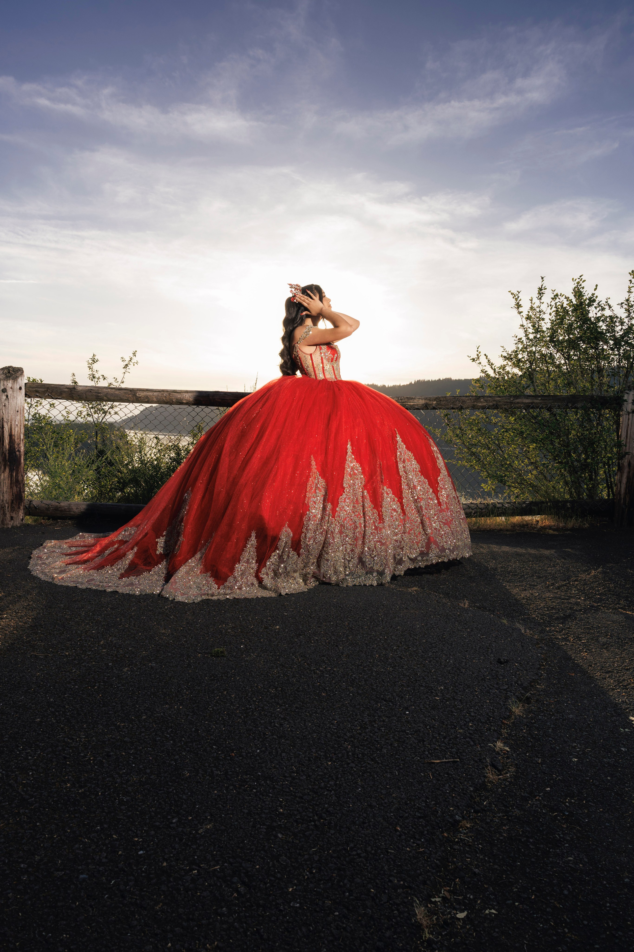 XV dress portrait overlooking the Columbia River