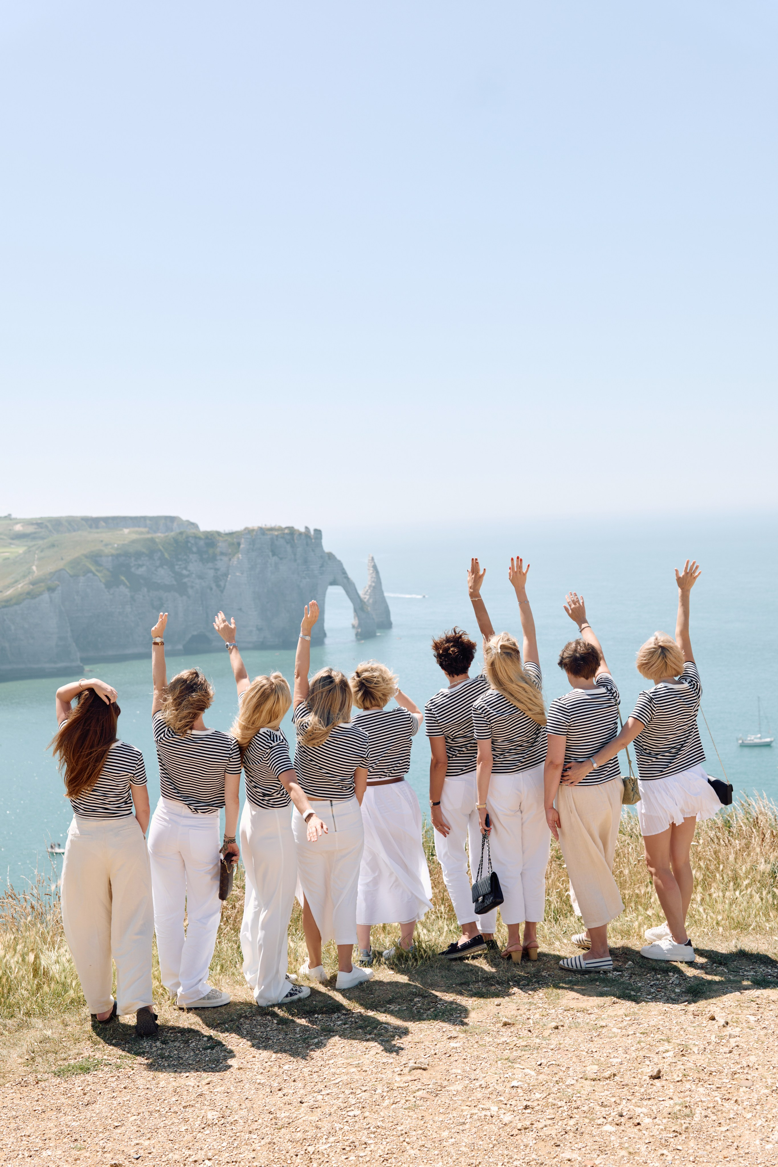 Group Photoshoots in France | Retreats, Tours & Large Families. Photographer Khrystyna Voronova