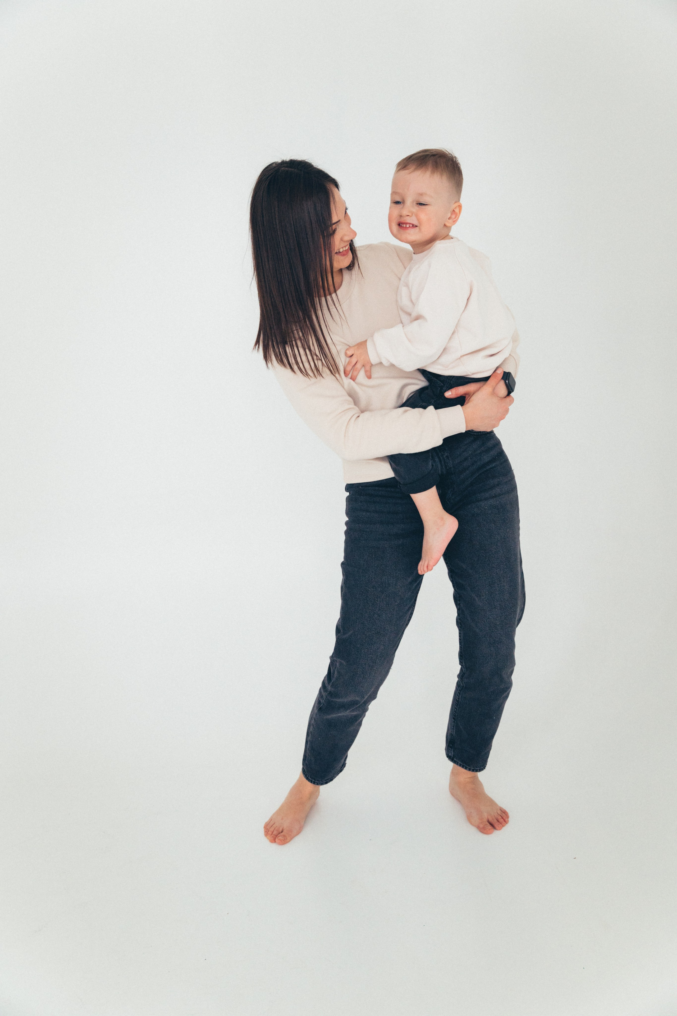 Ģimenes fotosesija. Sieviešu fotogrāfe Nadja Kraukle