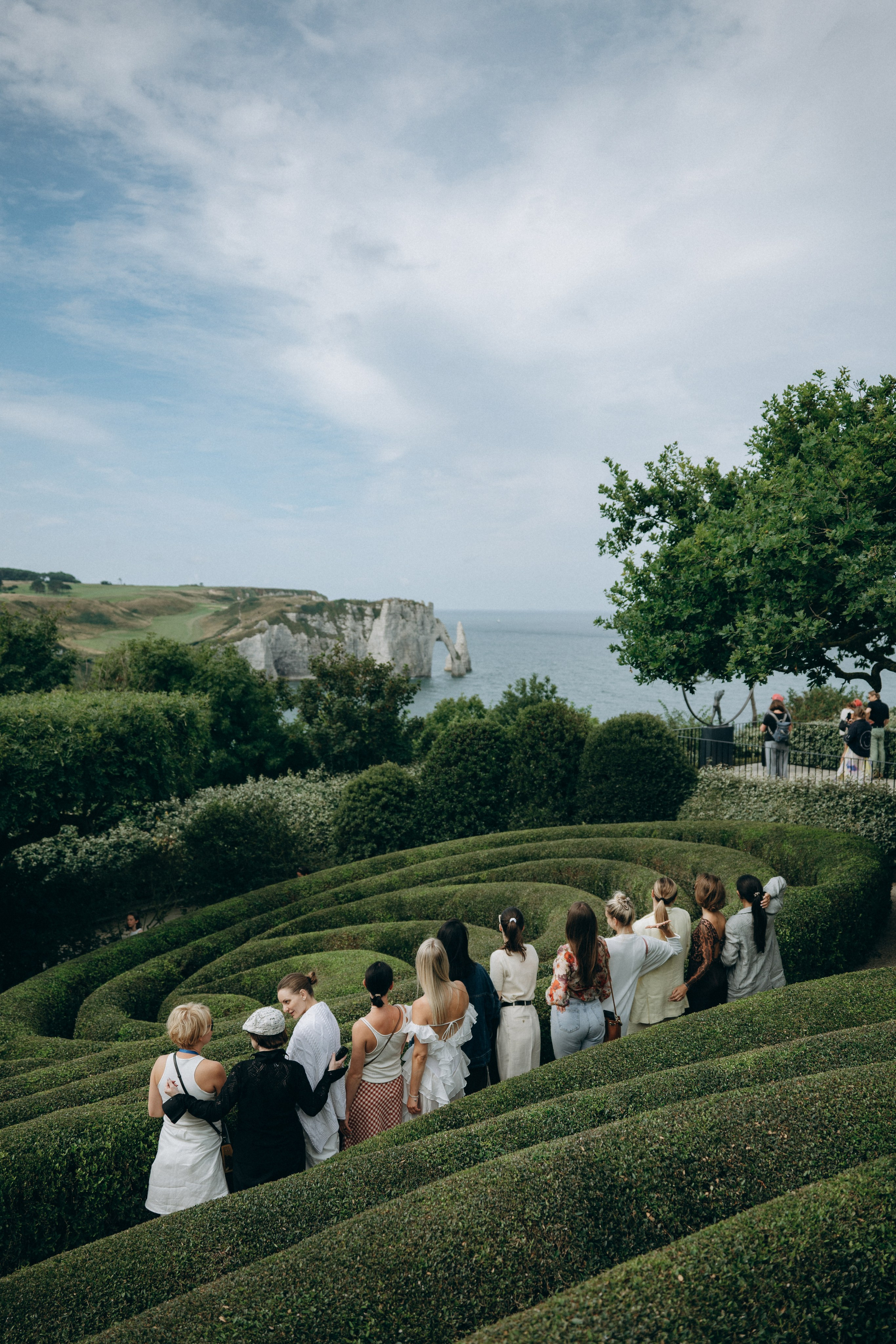 Group Photoshoots in France | Retreats, Tours & Large Families. Photographer Khrystyna Voronova