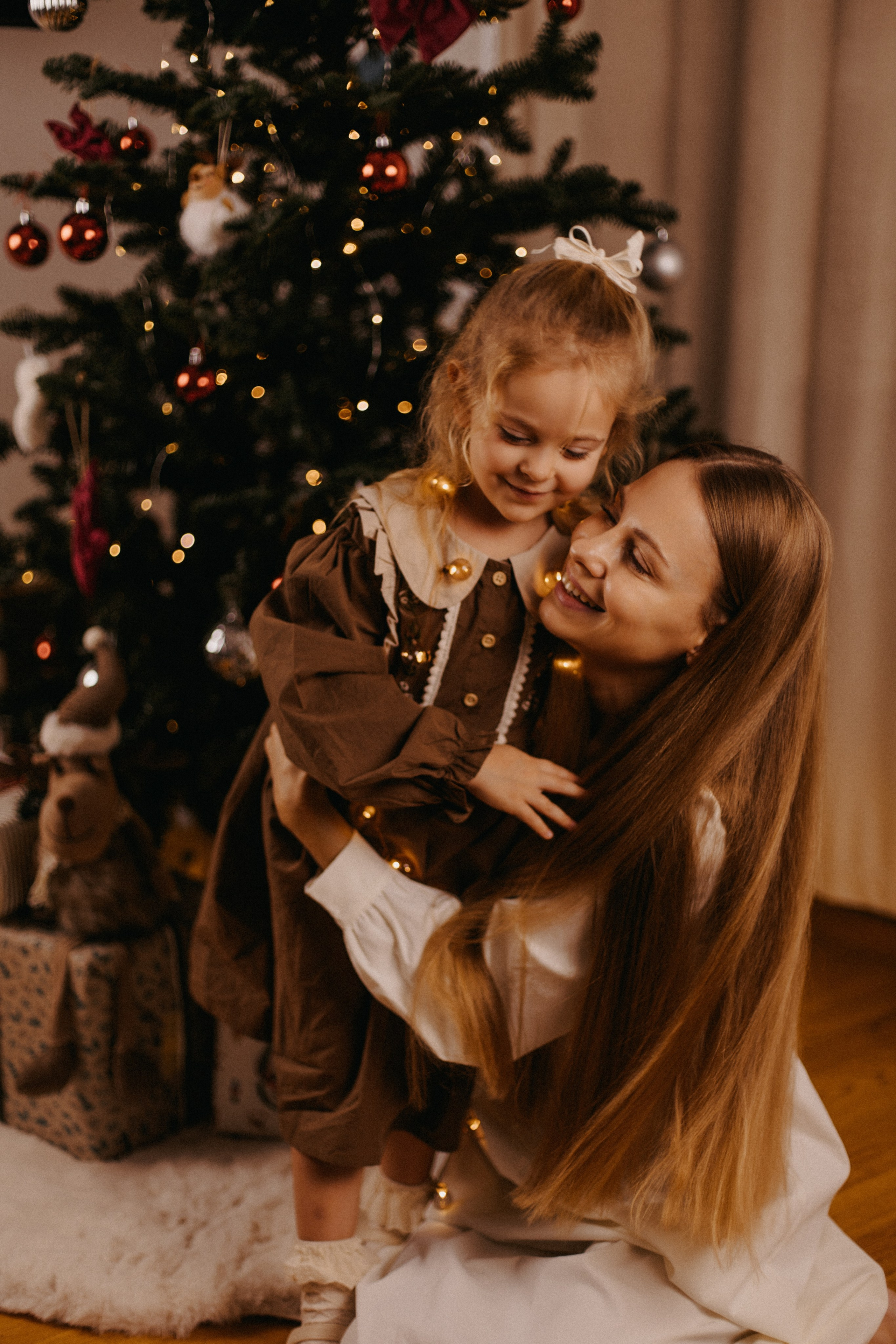 IDEEN FÜR KLEIDUNG FÜR EIN WEIHNACHTSFOTOSHOOTING. Фотограф Лейпциг
