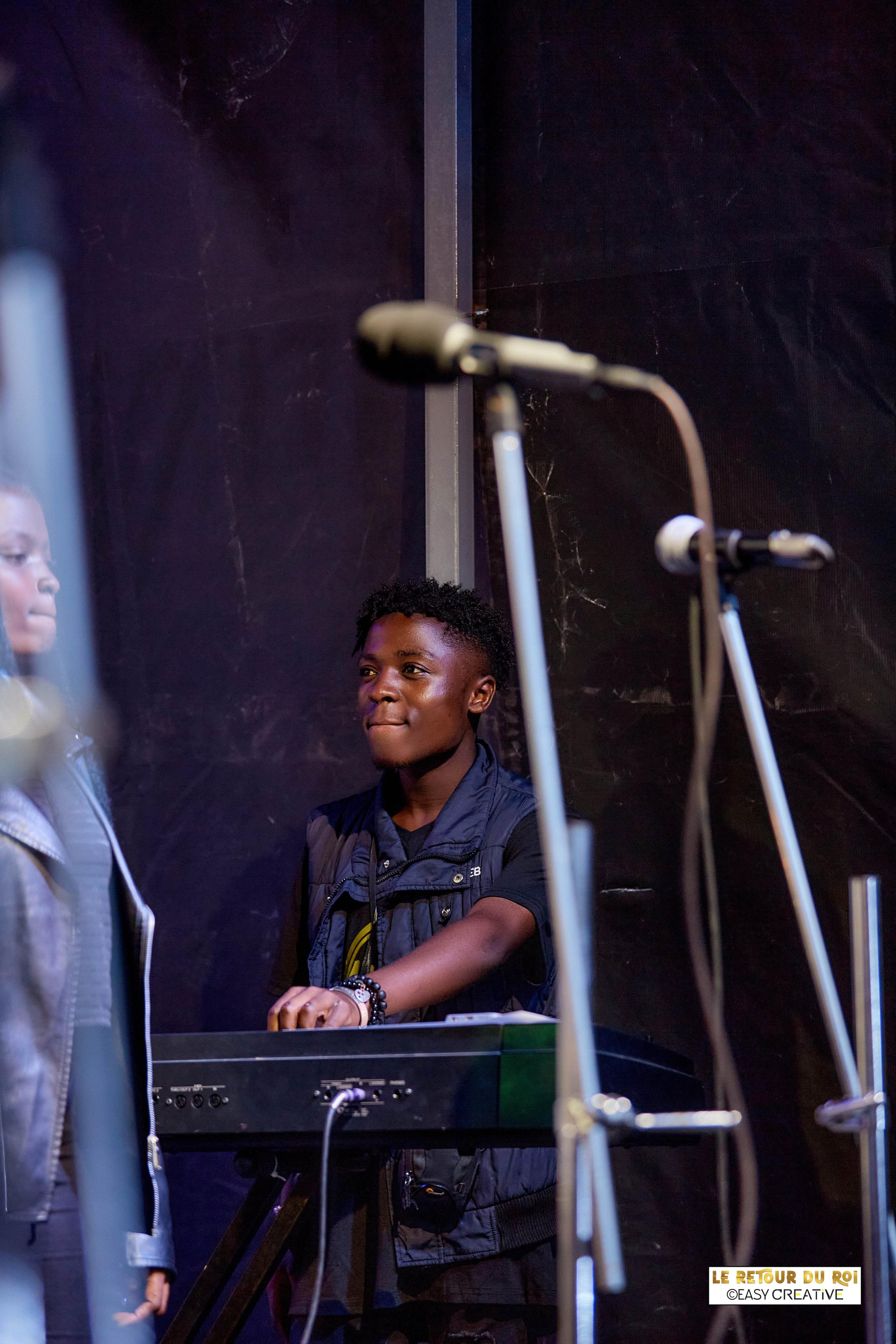 Jukim Kika, AKKA, claviers