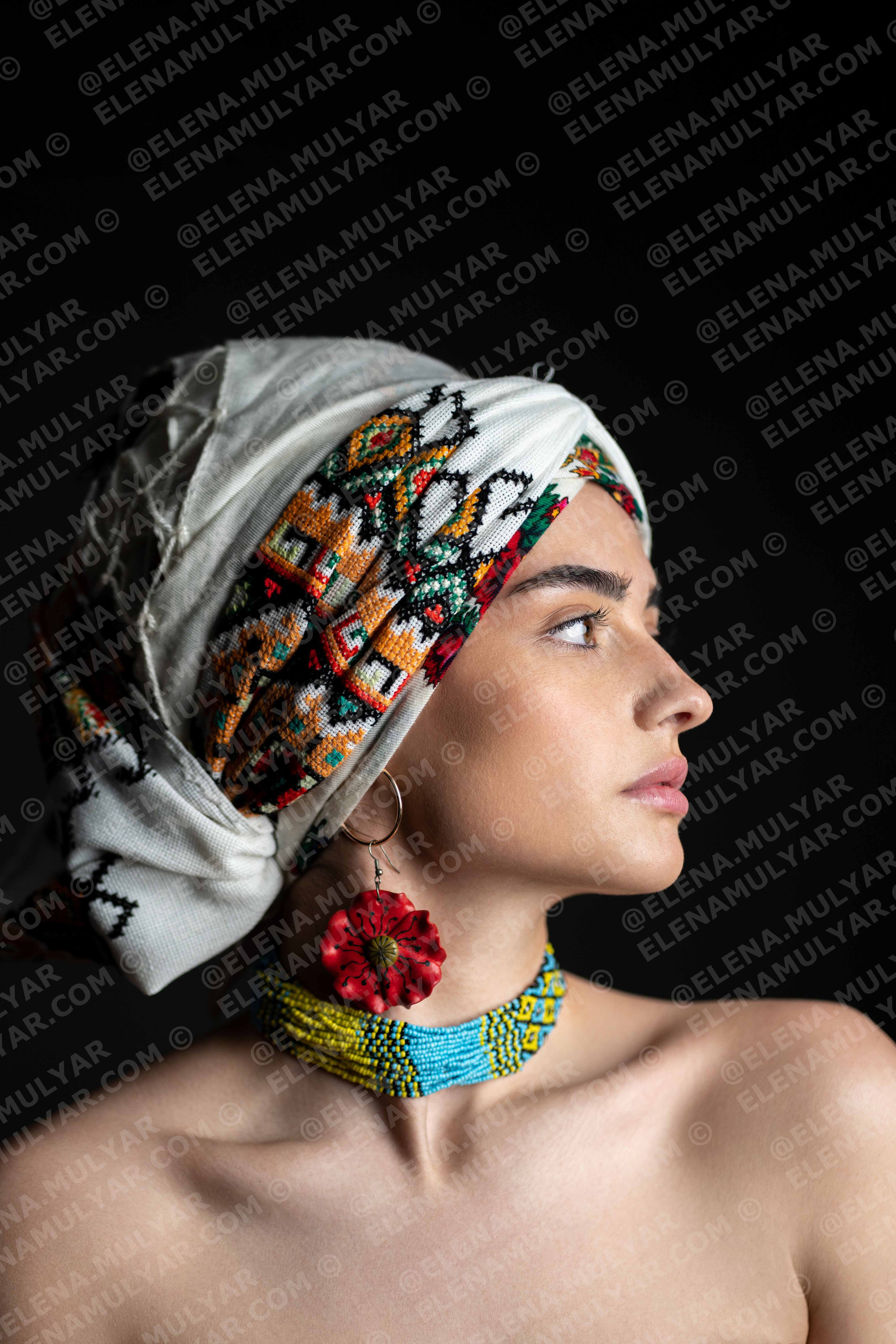 GALERIA BENEFICA 💛💙. Fotógrafo de bodas y familias en España, Málaga, Marbella