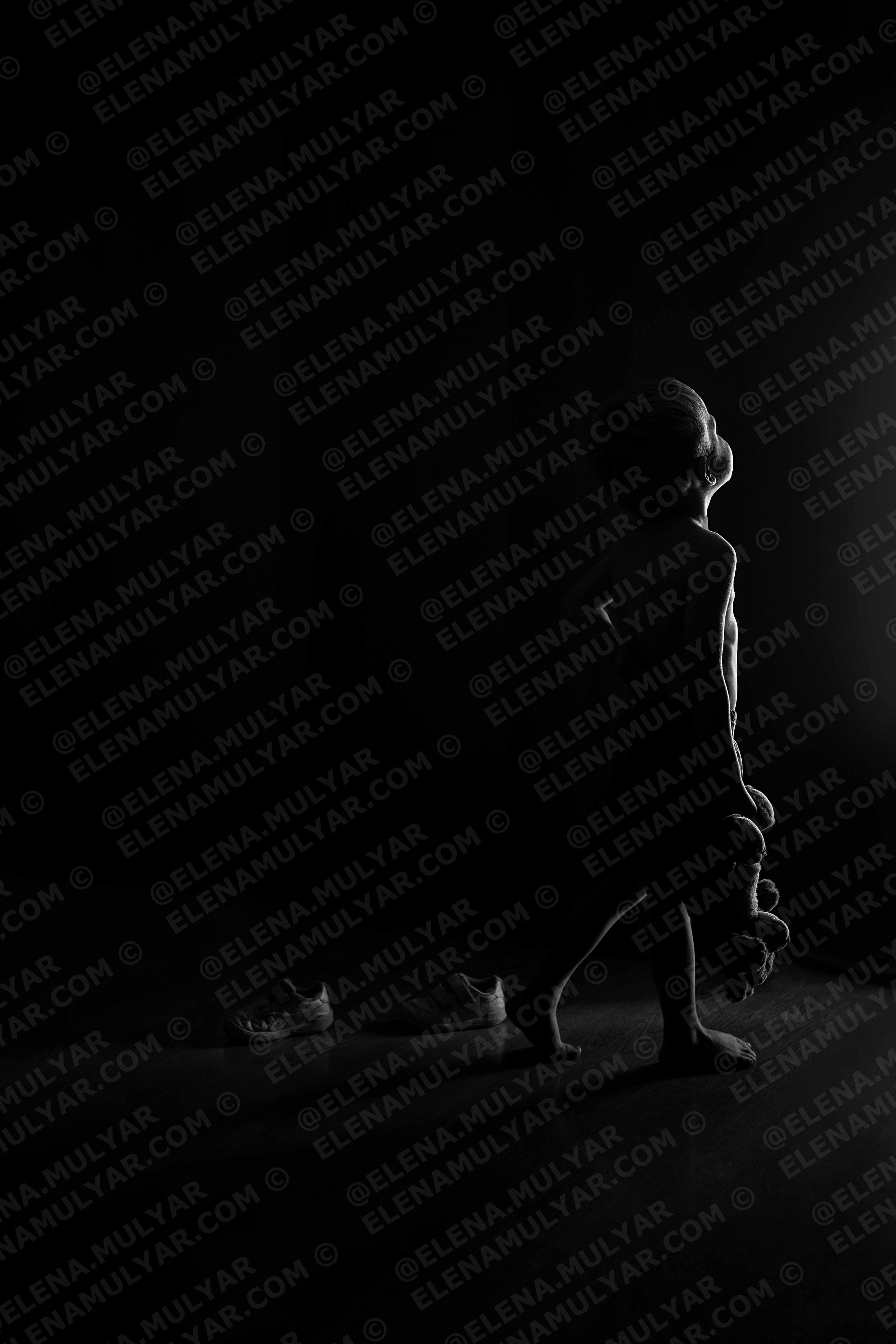 GALERIA BENEFICA 💛💙. Fotógrafo de bodas y familias en España, Málaga, Marbella