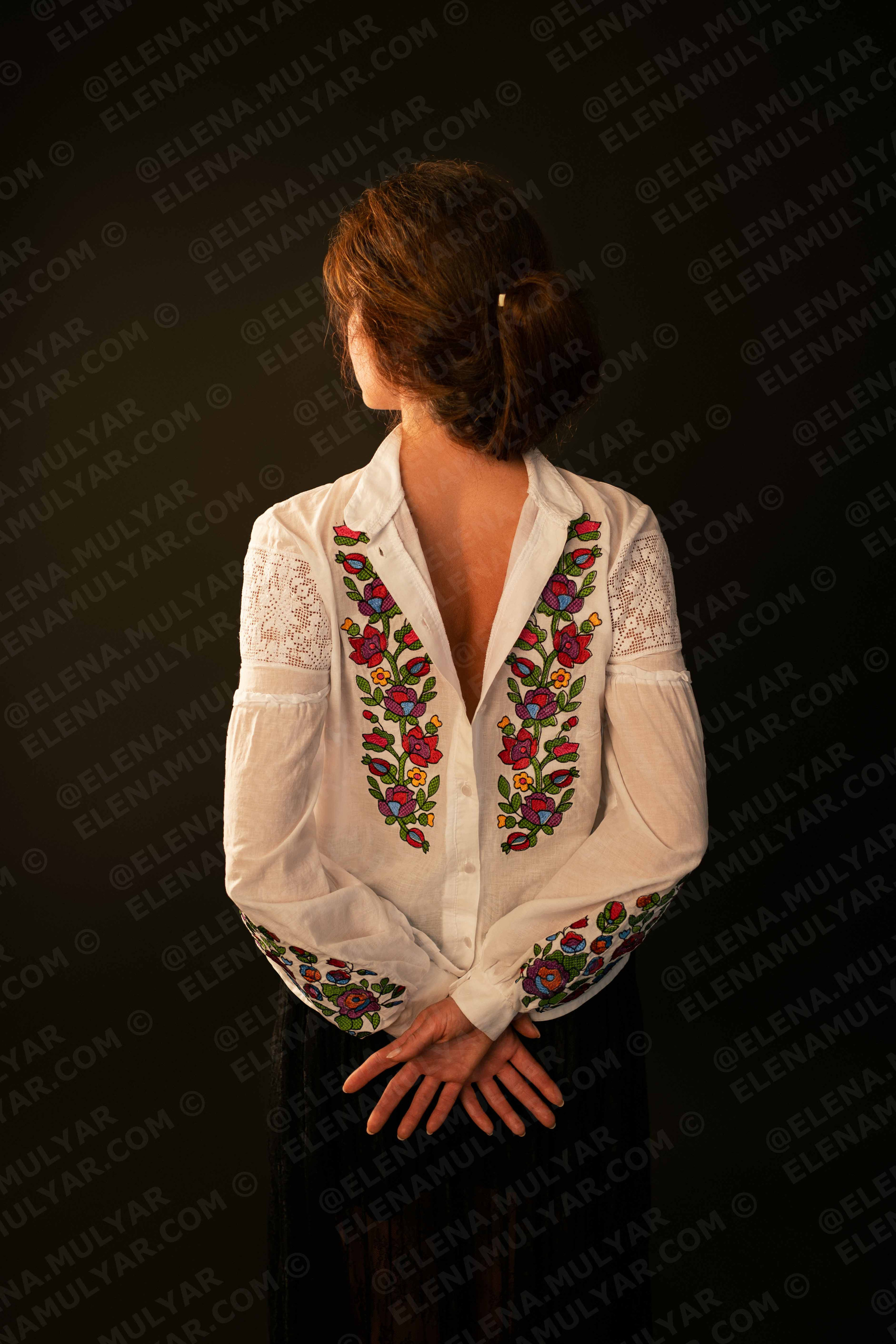 GALERIA BENEFICA 💛💙. Fotógrafo de bodas y familias en España, Málaga, Marbella