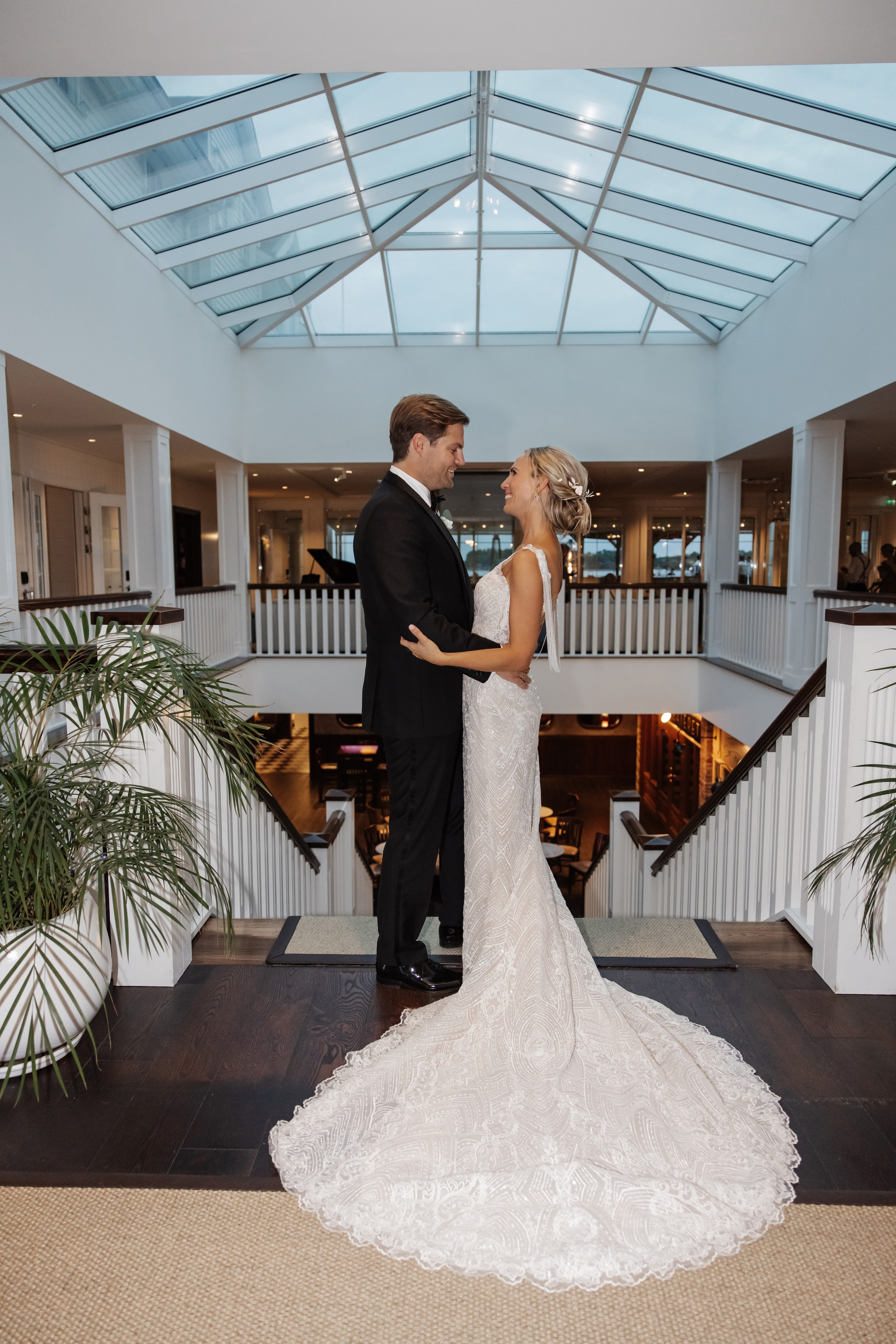 Wedding photographer in Tallinn. Wedding Photographer in Marbella, Como, Tuscany, Cannes