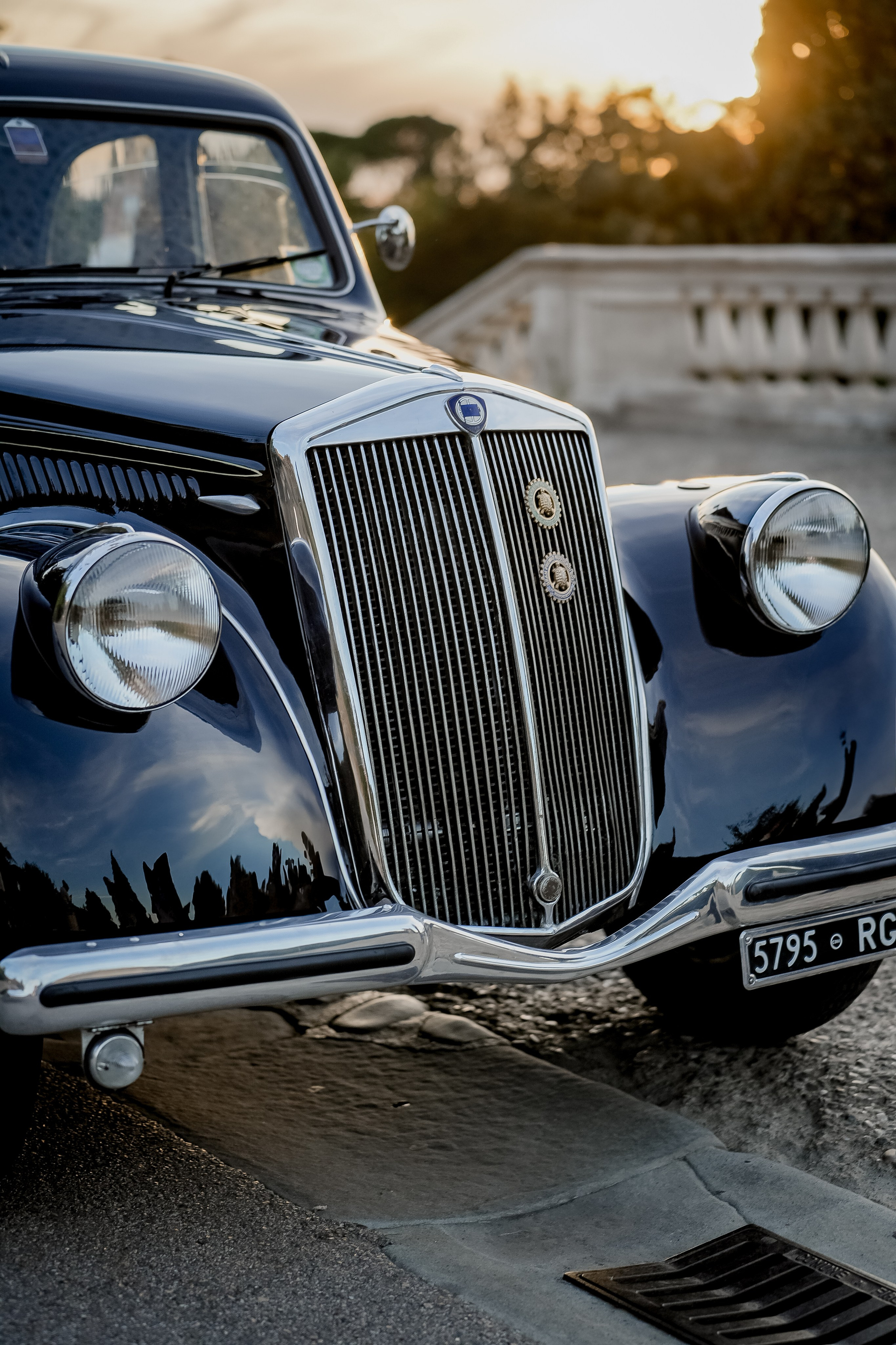 Retro cars in Florence Tuscany. Wedding Photographer in Italy