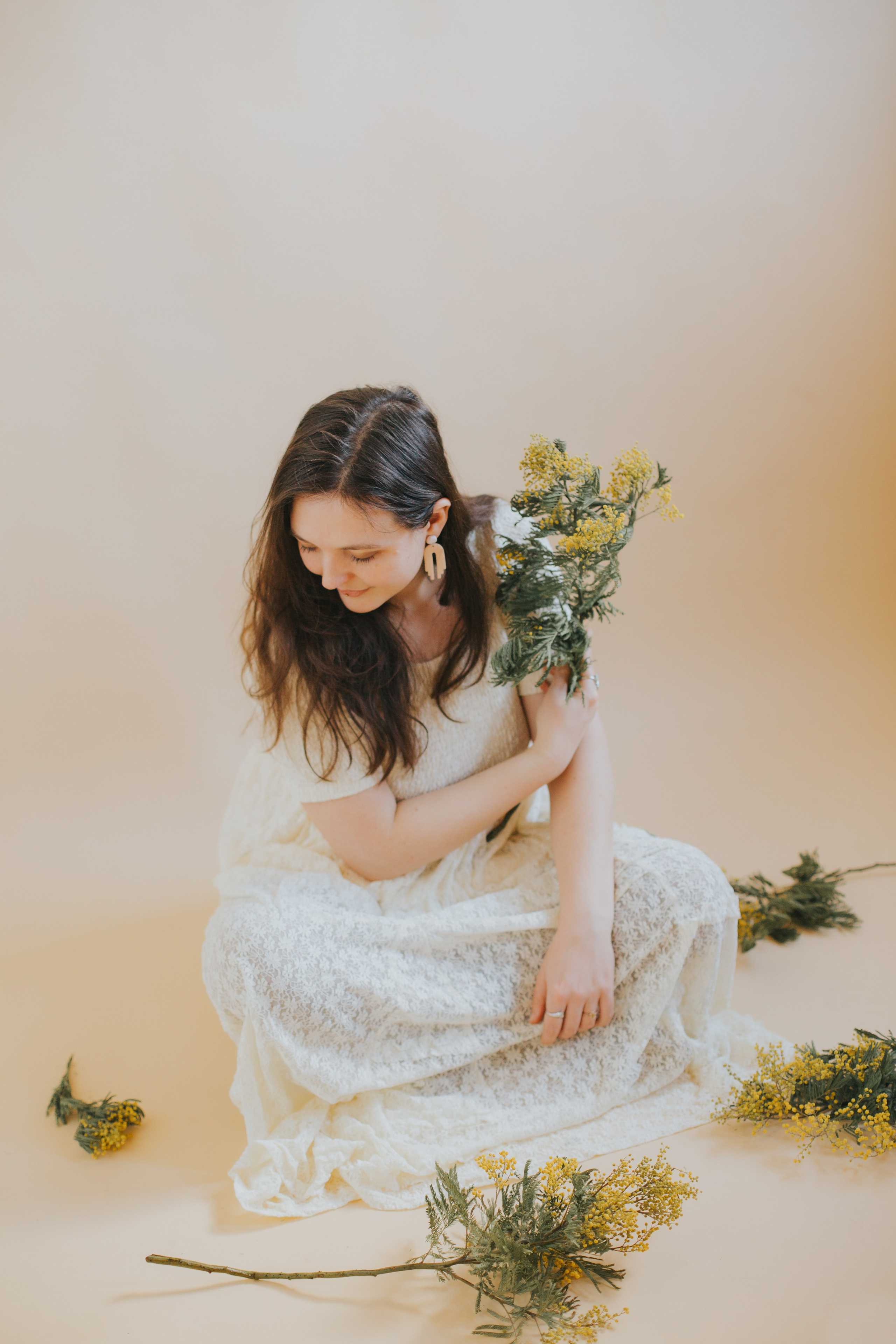 Contact. Mimosa Studios — Motherhood & Family Photographer in Montreal