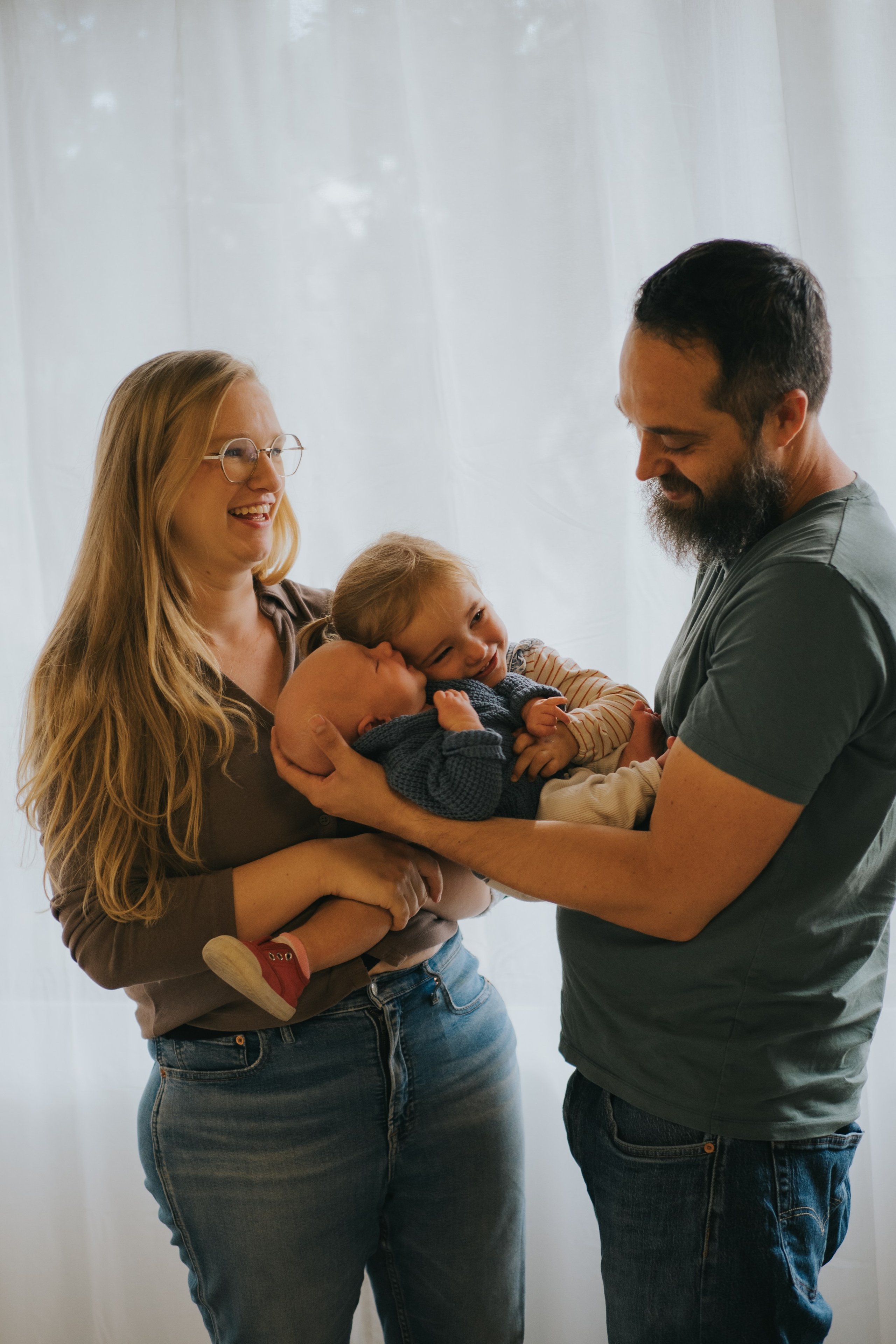 Your Montreal Newborn Session in studio — what to expect, what to bring and how to plan. Mimosa Studios — Maternity & Family Photographer in Montreal